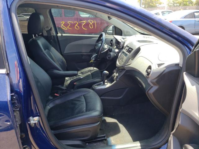 Photo 4 VIN: 1G1JE6SG8D4106447 - CHEVROLET SONIC LTZ 