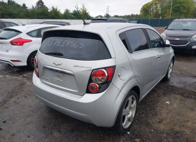 Photo 3 VIN: 1G1JE6SH9D4174071 - CHEVROLET SONIC 