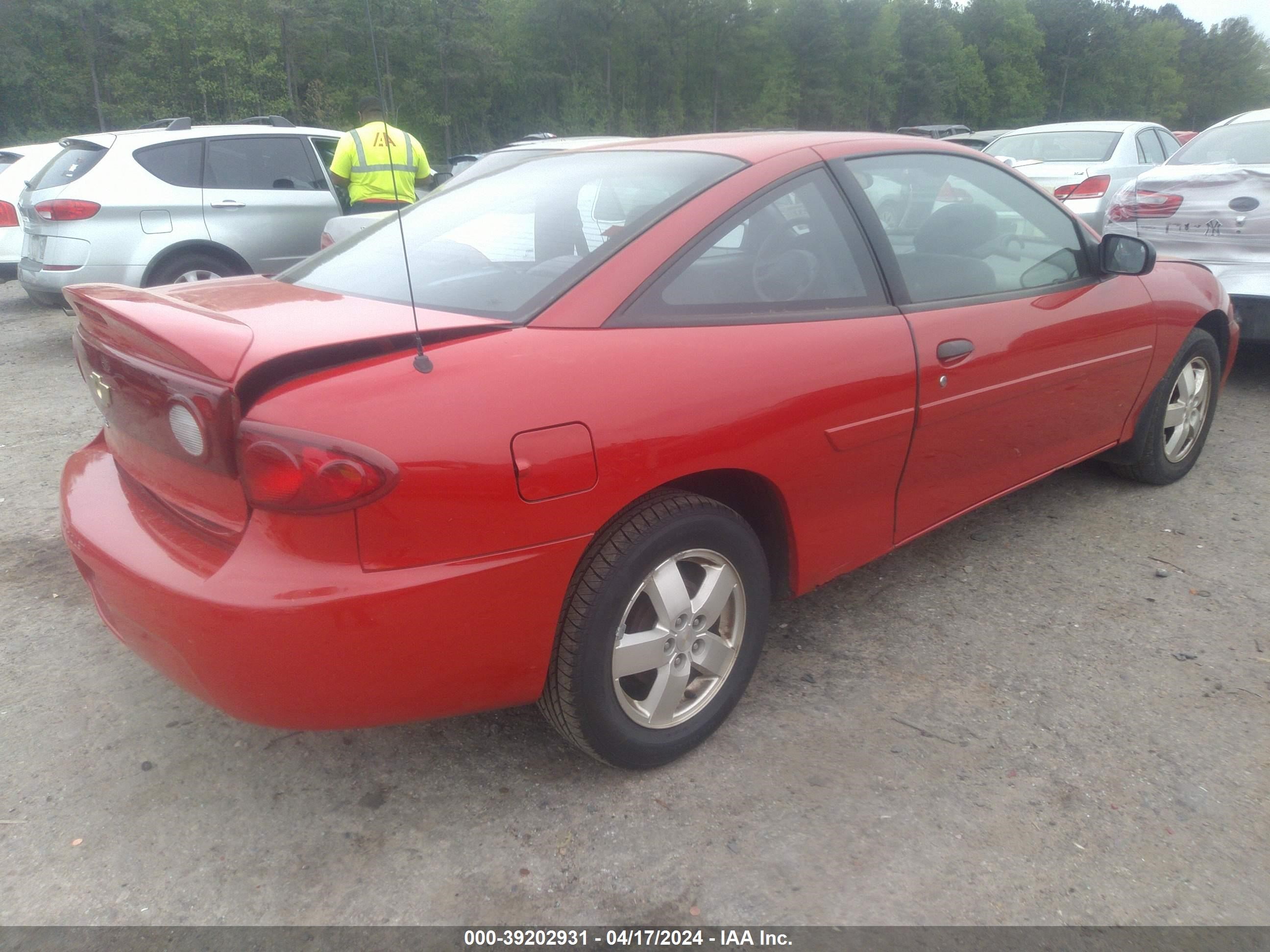 Photo 3 VIN: 1G1JF12F847119009 - CHEVROLET CAVALIER 