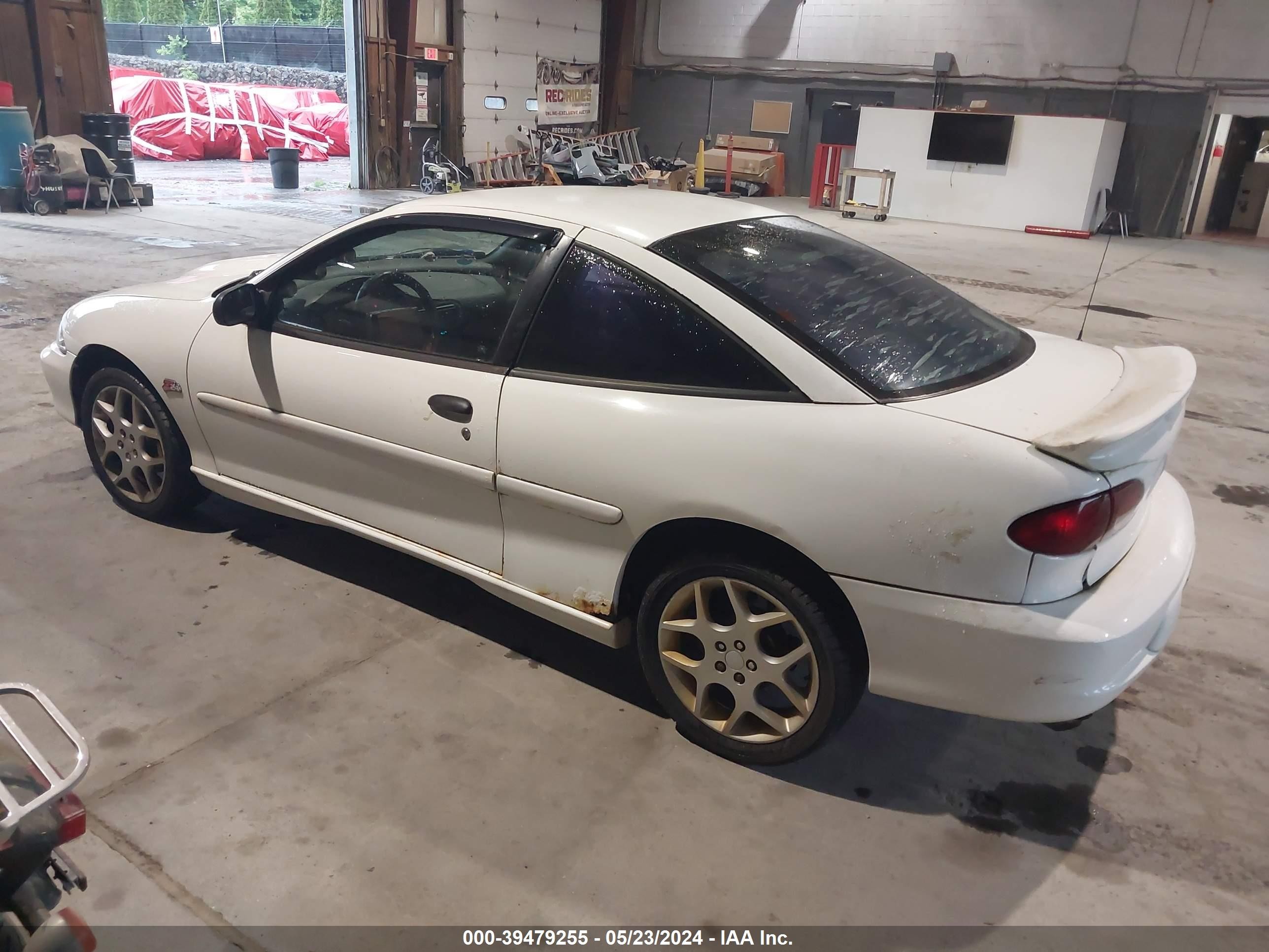 Photo 2 VIN: 1G1JF12T9Y7177626 - CHEVROLET CAVALIER 