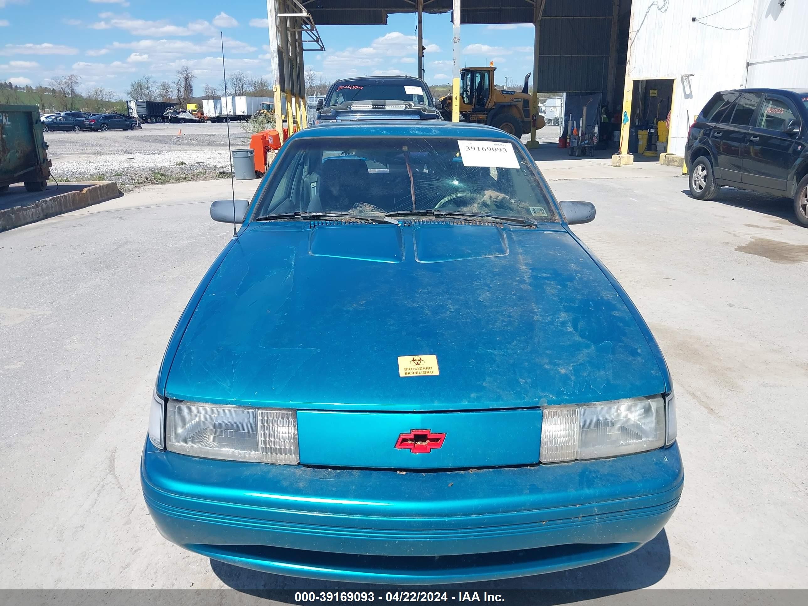 Photo 11 VIN: 1G1JF14T3R7224616 - CHEVROLET CAVALIER 