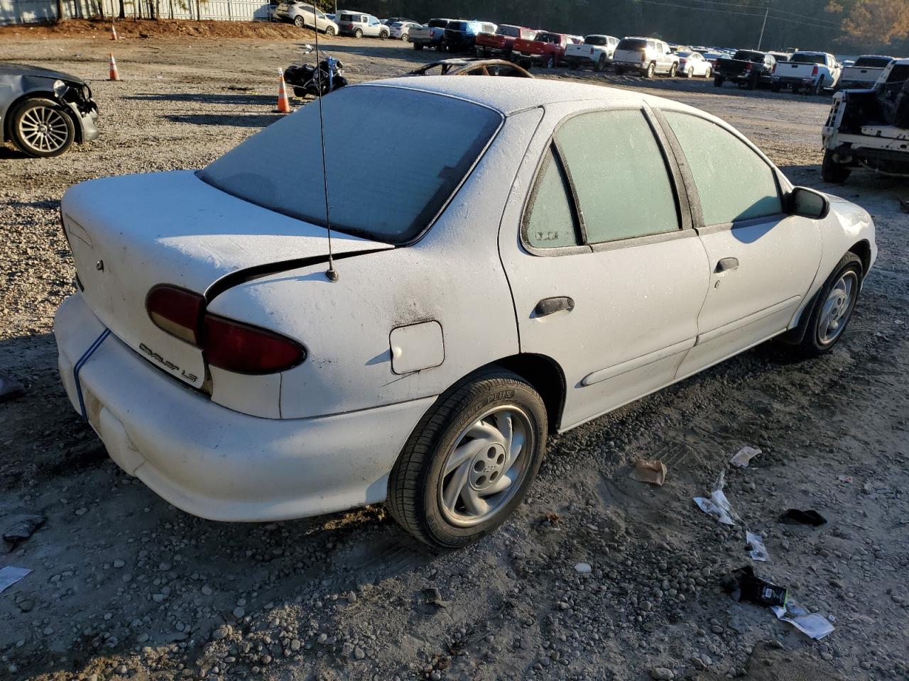 Photo 2 VIN: 1G1JF5243V7119295 - CHEVROLET CAVALIER 