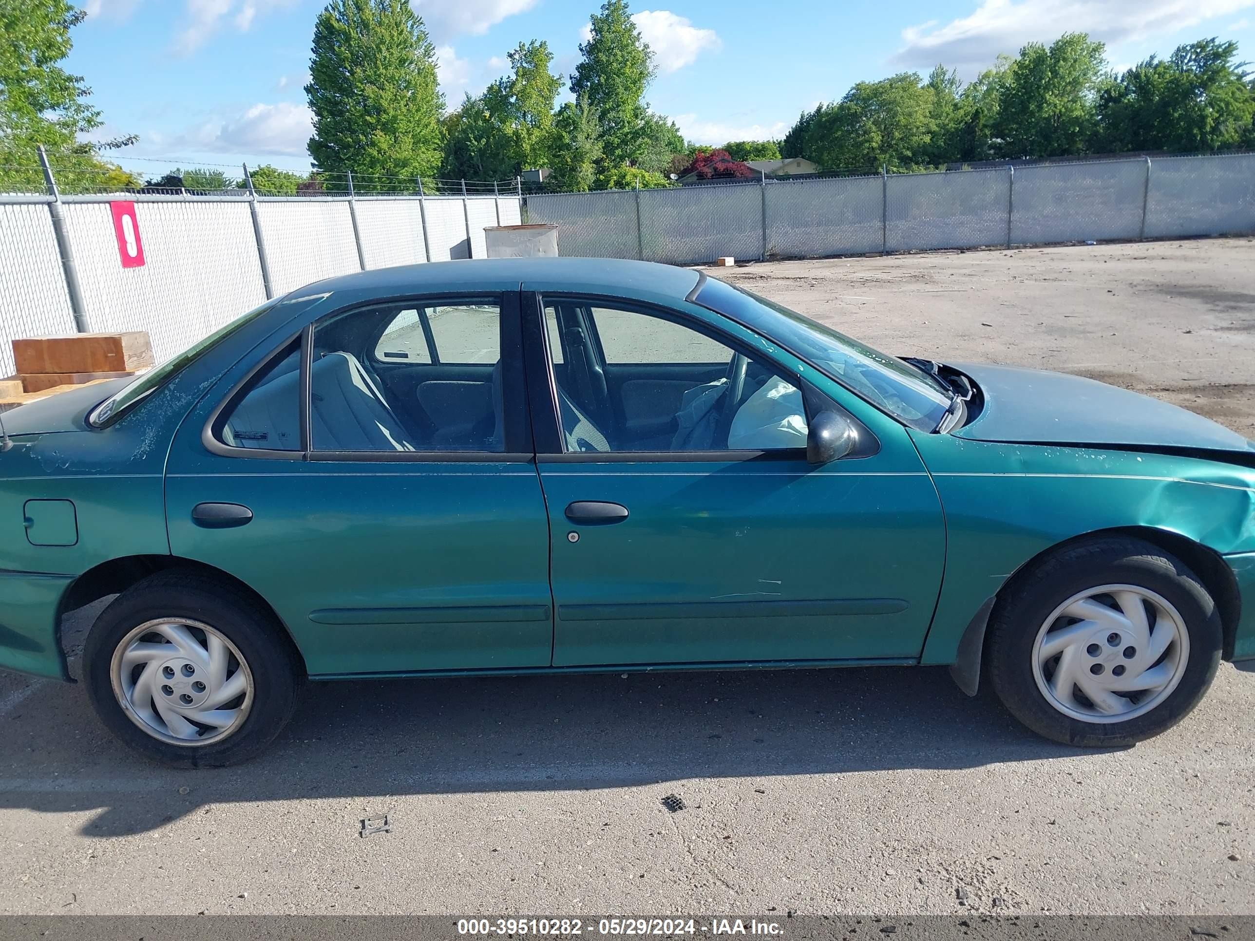 Photo 12 VIN: 1G1JF524XV7287256 - CHEVROLET CAVALIER 