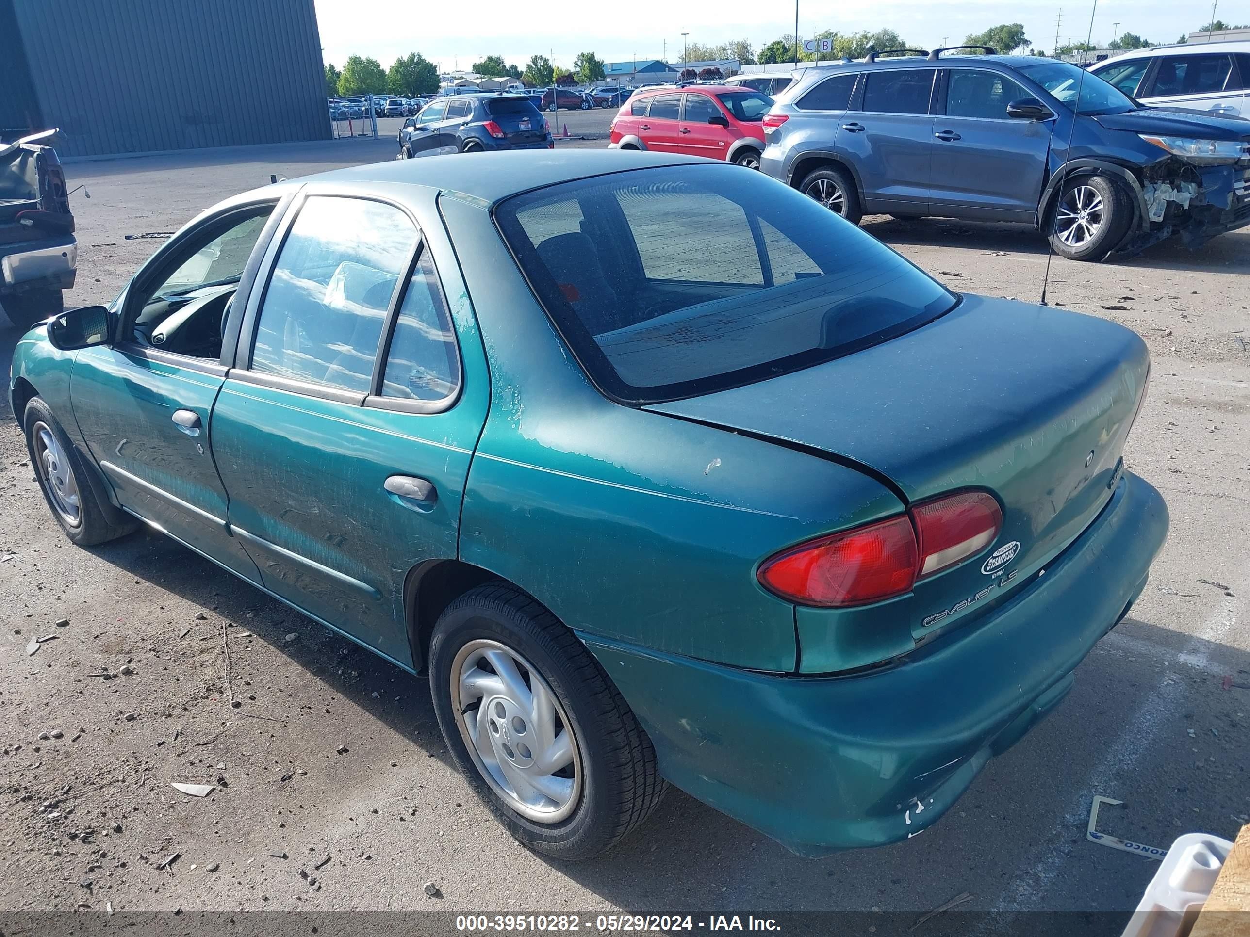 Photo 2 VIN: 1G1JF524XV7287256 - CHEVROLET CAVALIER 