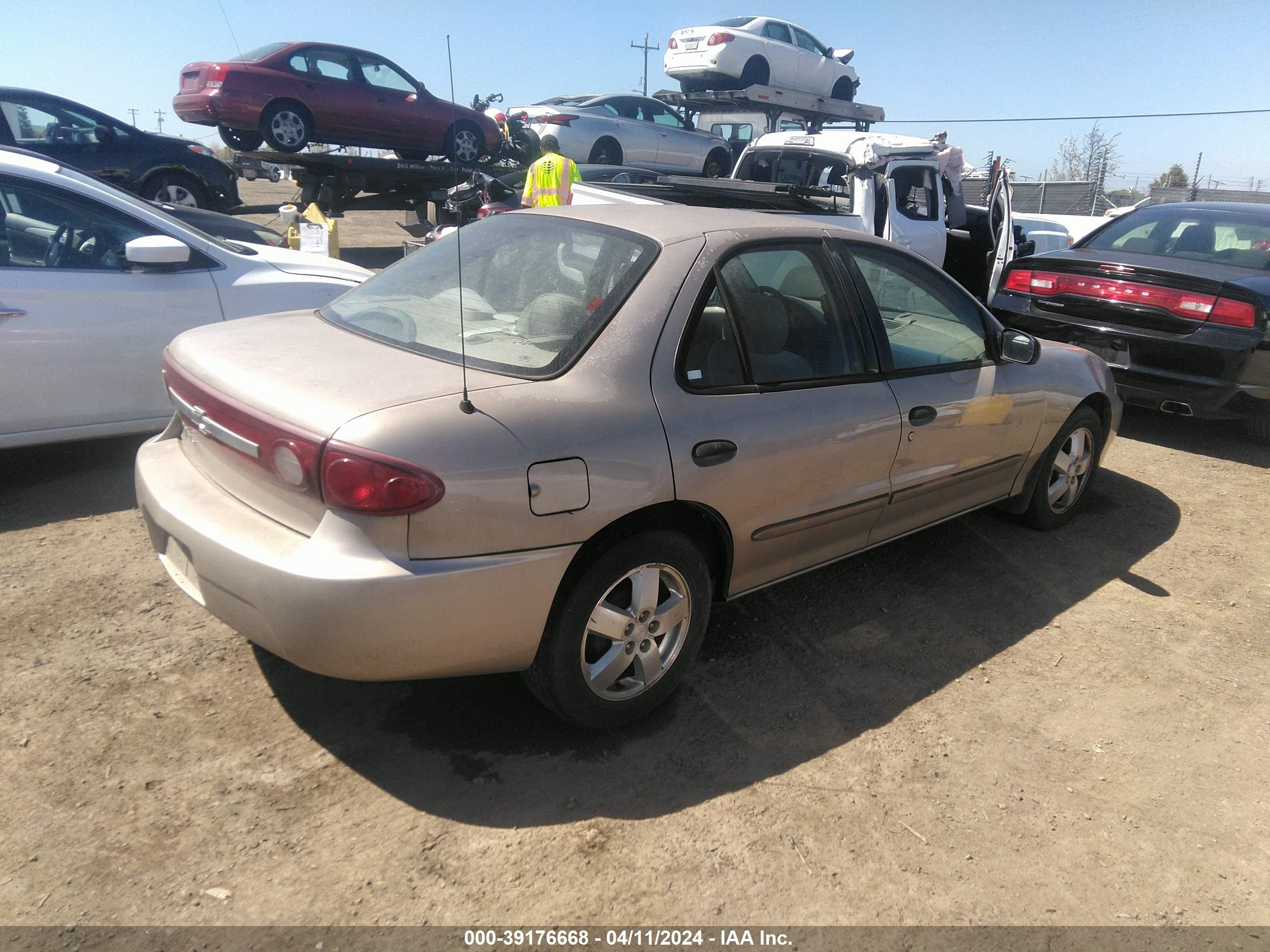 Photo 3 VIN: 1G1JF52F137341526 - CHEVROLET CAVALIER 