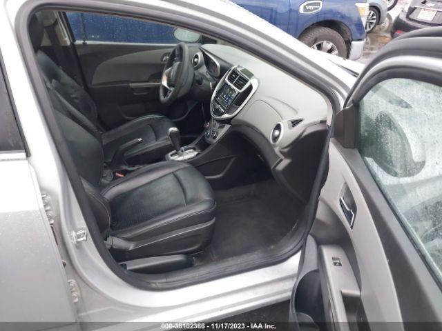 Photo 4 VIN: 1G1JF5SB2J4107780 - CHEVROLET SONIC 