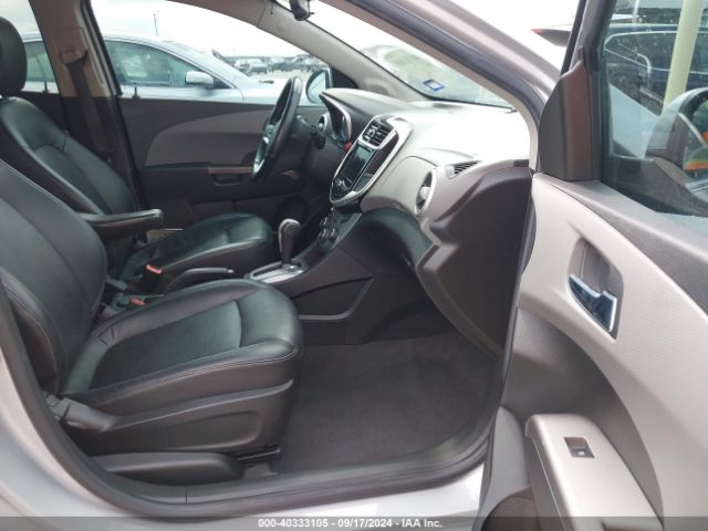 Photo 4 VIN: 1G1JF5SB2L4114814 - CHEVROLET SONIC 