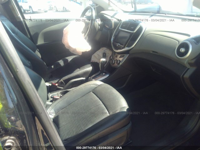 Photo 4 VIN: 1G1JF5SB3H4109600 - CHEVROLET SONIC 