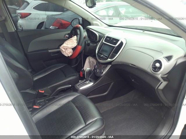 Photo 4 VIN: 1G1JF5SB4H4135400 - CHEVROLET SONIC 