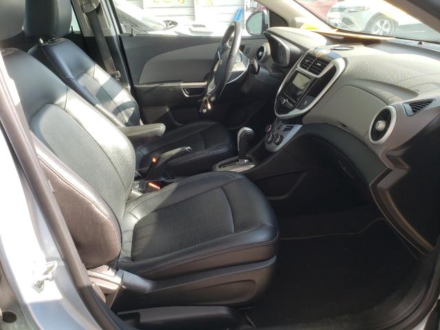 Photo 4 VIN: 1G1JF5SBXJ4106909 - CHEVROLET SONIC 