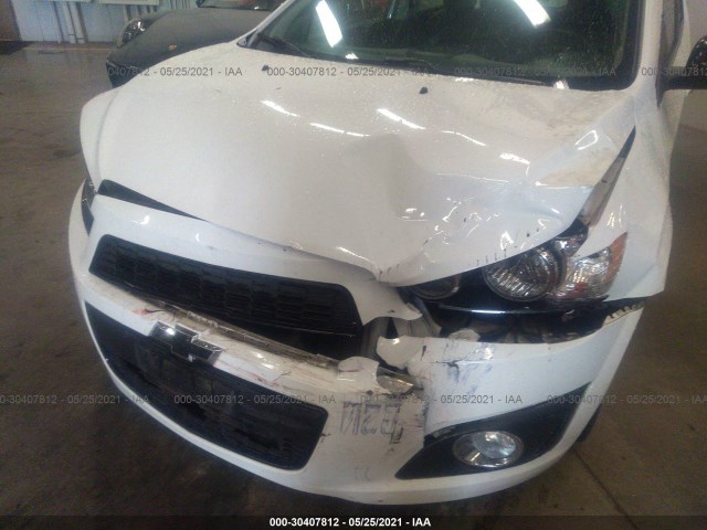 Photo 5 VIN: 1G1JF6SB6C4226702 - CHEVROLET SONIC 