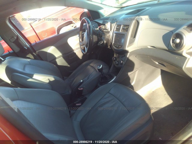 Photo 4 VIN: 1G1JF6SB6D4156121 - CHEVROLET SONIC 