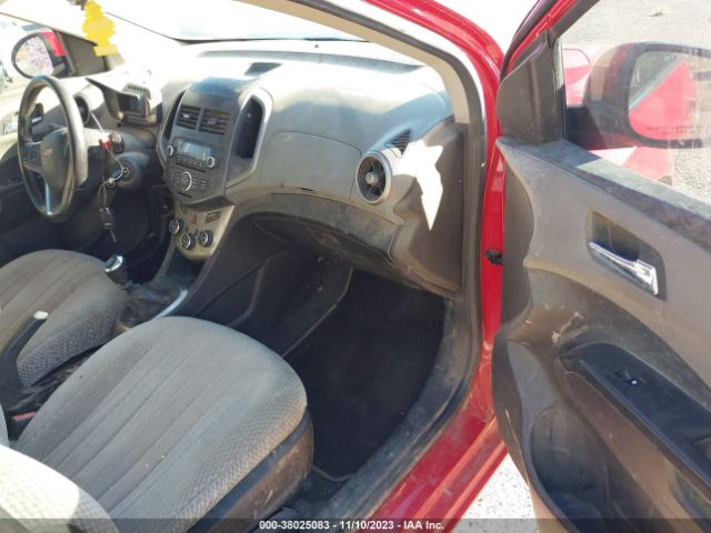 Photo 4 VIN: 1G1JF6SH8C4231789 - CHEVROLET SONIC 