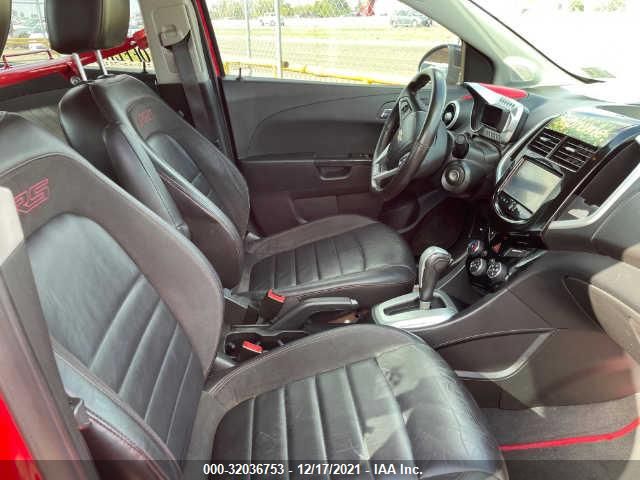 Photo 4 VIN: 1G1JG5SB9F4137315 - CHEVROLET SONIC 