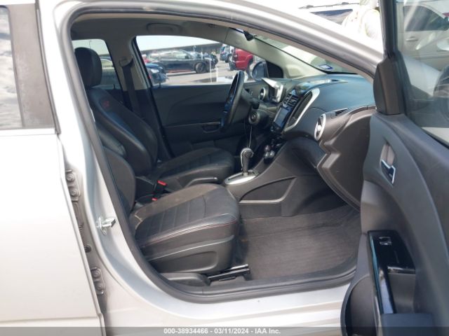 Photo 4 VIN: 1G1JG5SB9G4129572 - CHEVROLET SONIC 