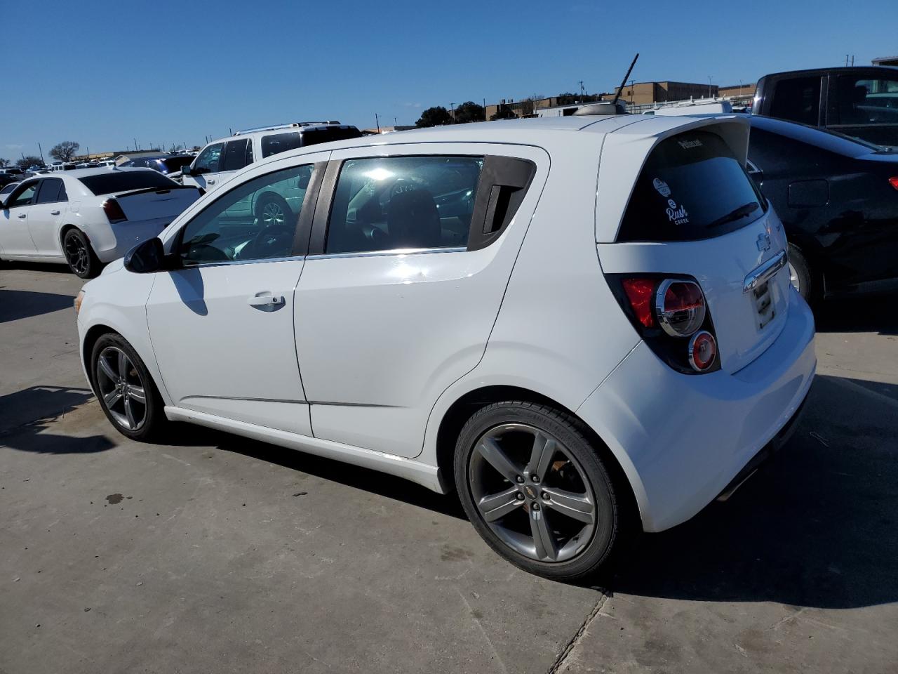 Photo 1 VIN: 1G1JG6SB1F4126041 - CHEVROLET SONIC 