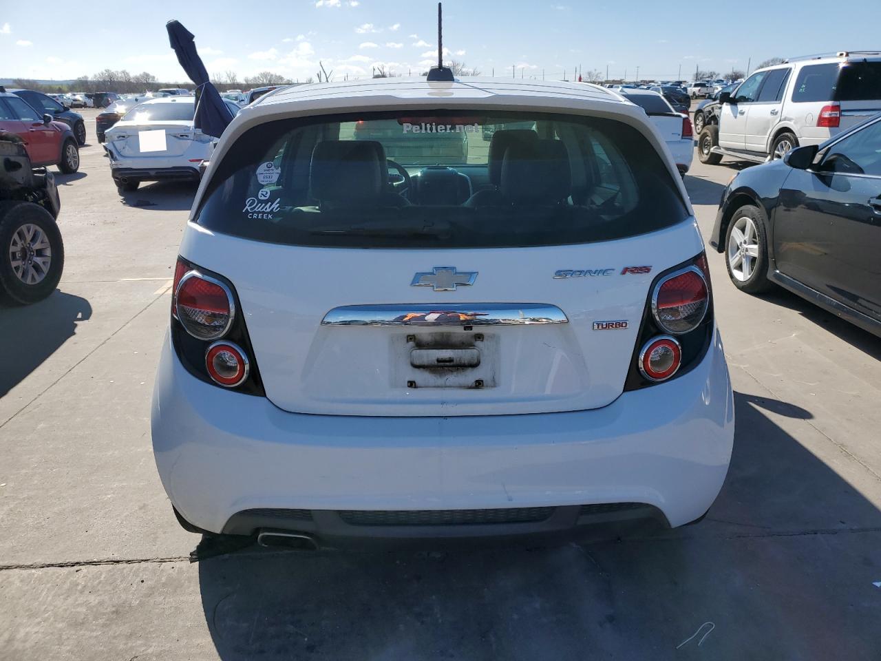 Photo 5 VIN: 1G1JG6SB1F4126041 - CHEVROLET SONIC 