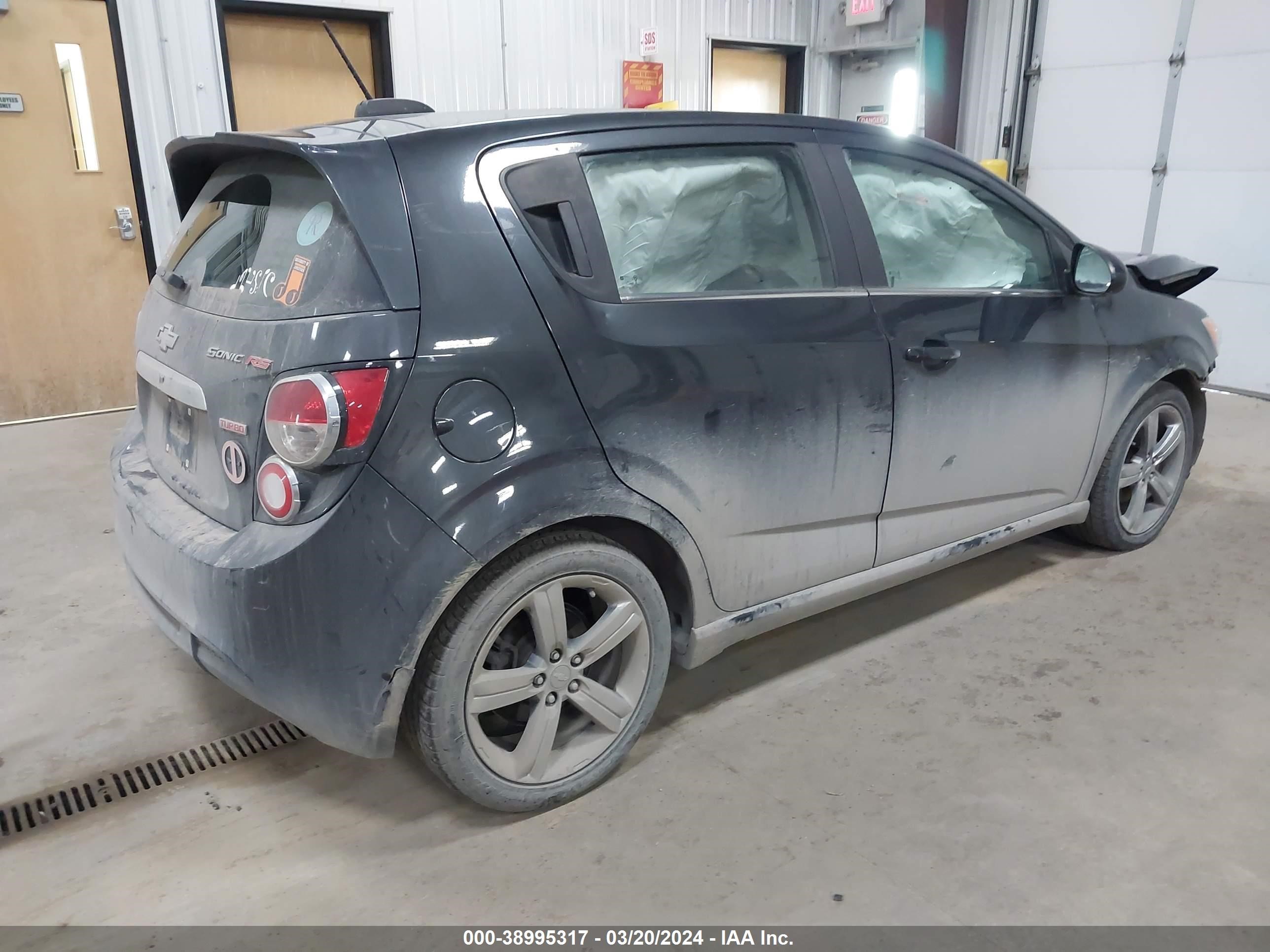 Photo 3 VIN: 1G1JG6SB3F4184913 - CHEVROLET SONIC 