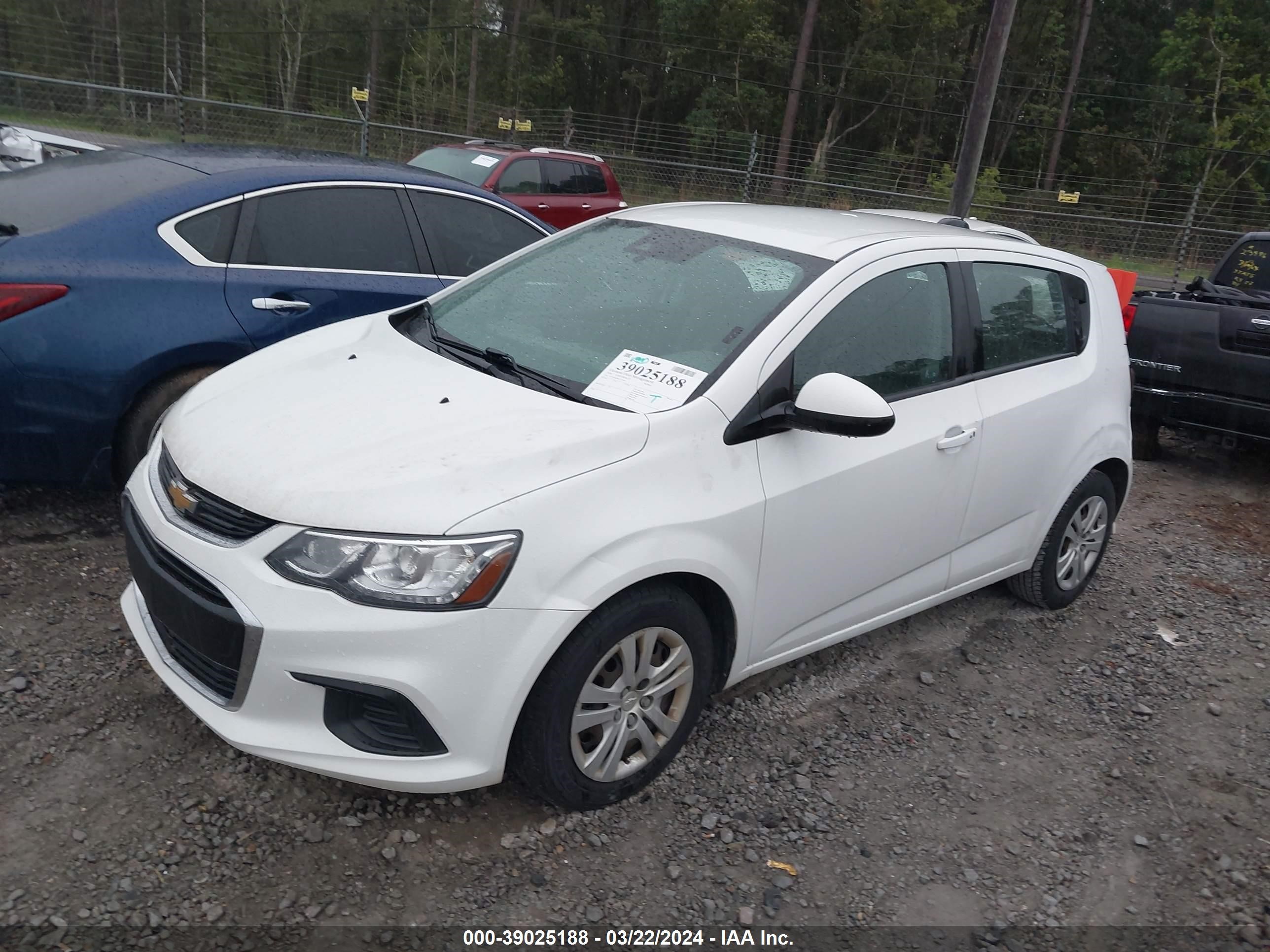 Photo 1 VIN: 1G1JG6SB4L4133500 - CHEVROLET SONIC 