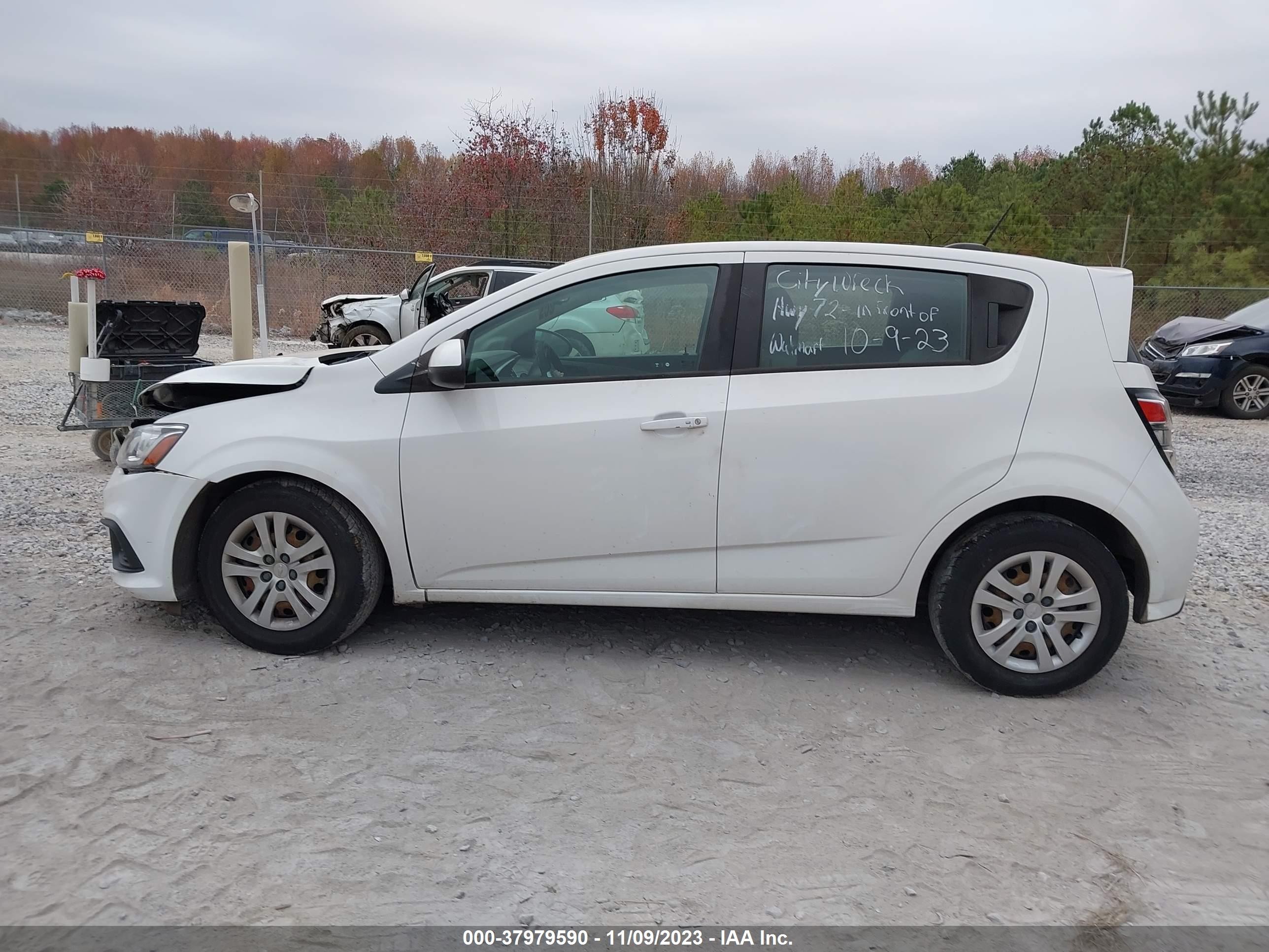 Photo 13 VIN: 1G1JG6SB7K4130508 - CHEVROLET SONIC 