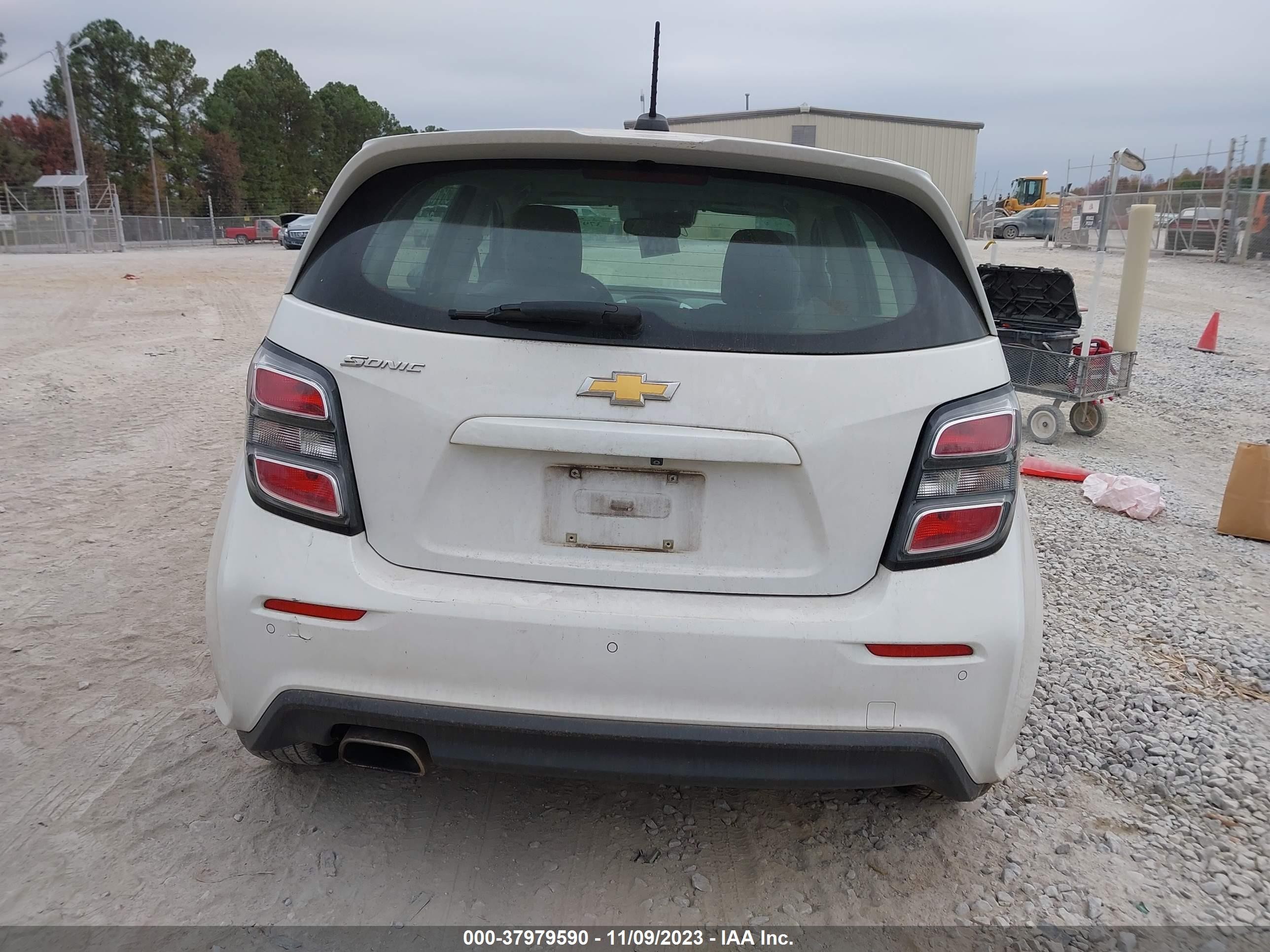 Photo 15 VIN: 1G1JG6SB7K4130508 - CHEVROLET SONIC 