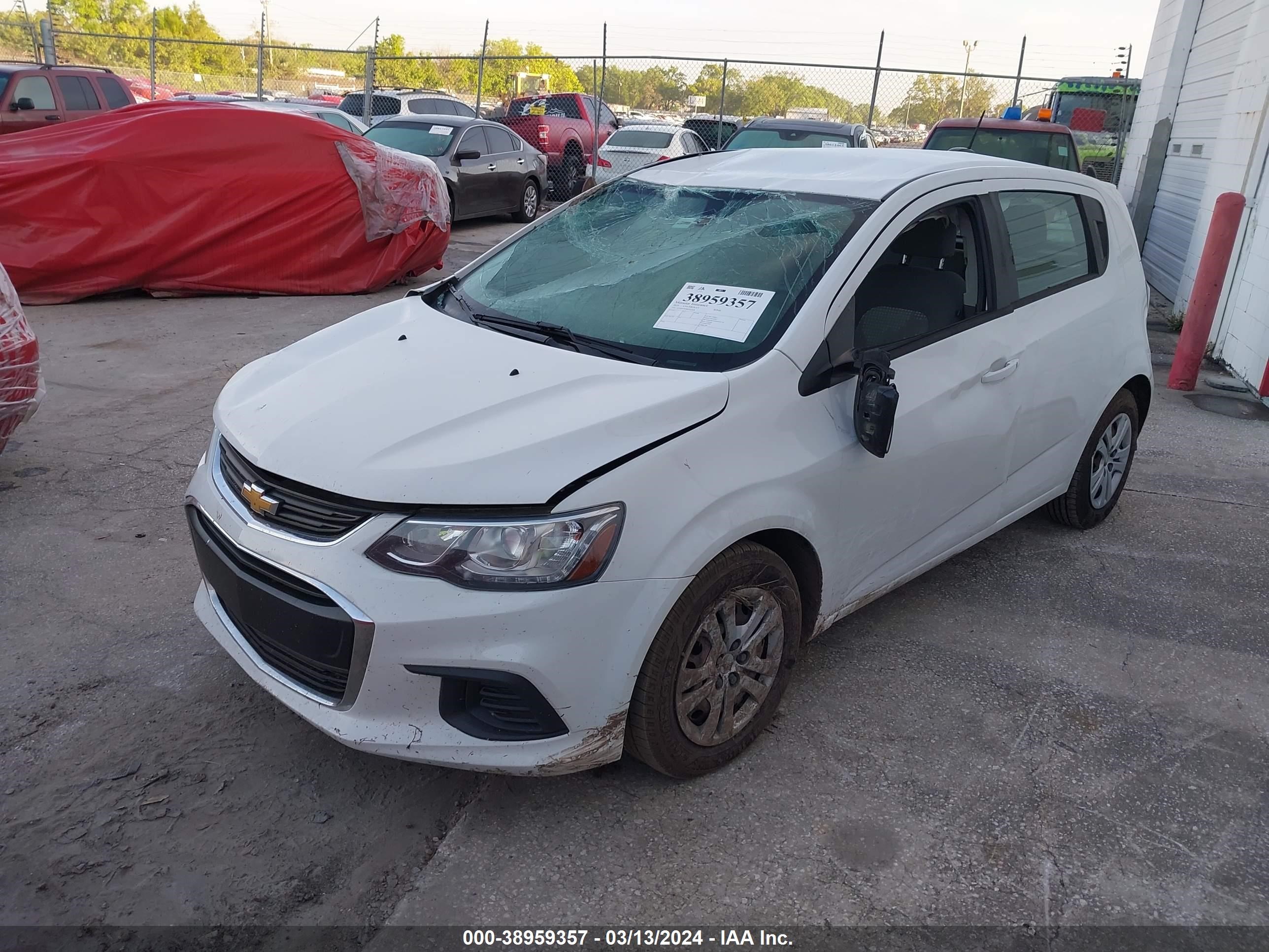 Photo 1 VIN: 1G1JG6SBXK4107028 - CHEVROLET SONIC 