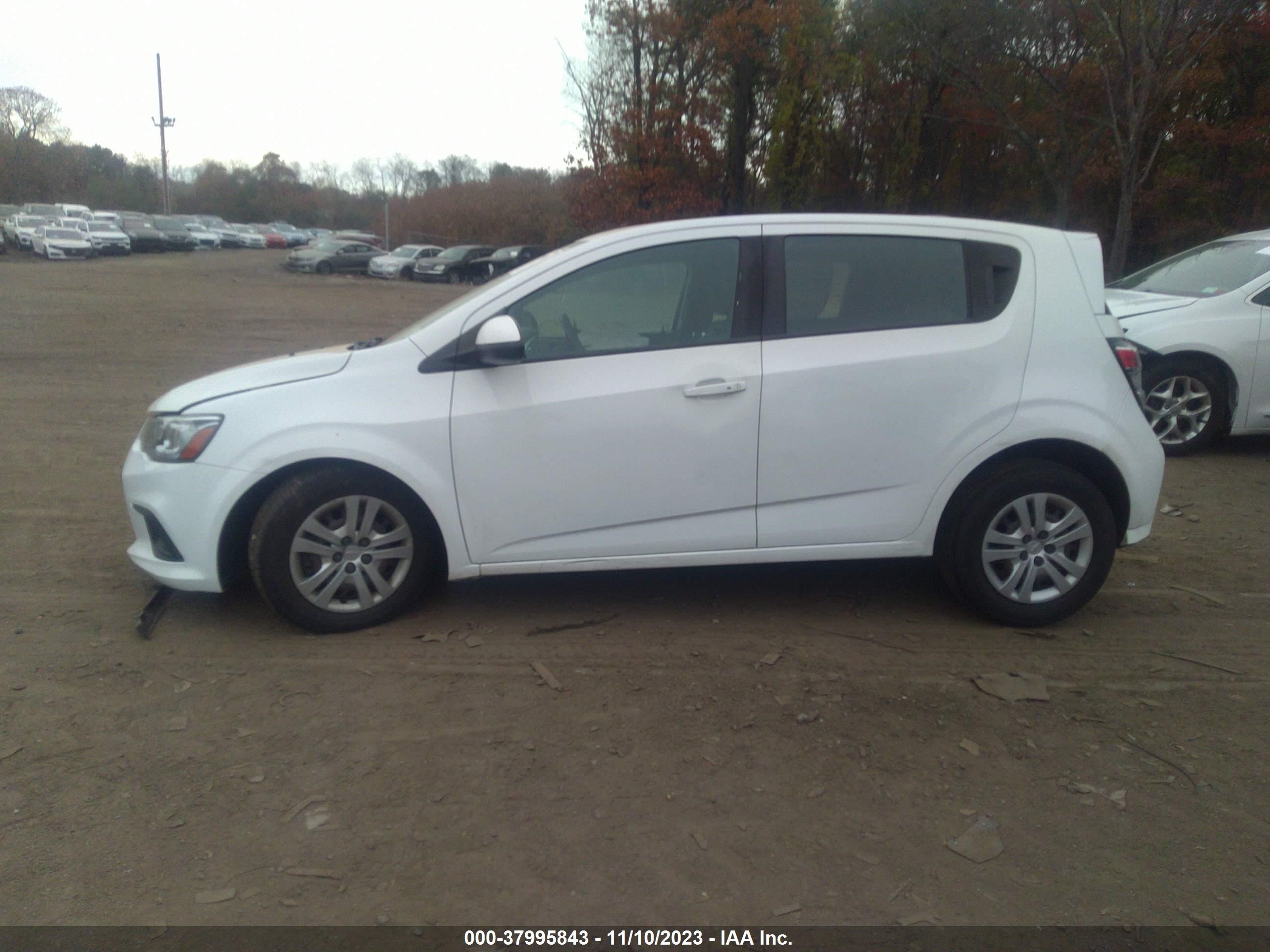 Photo 13 VIN: 1G1JG6SBXK4128350 - CHEVROLET SONIC 