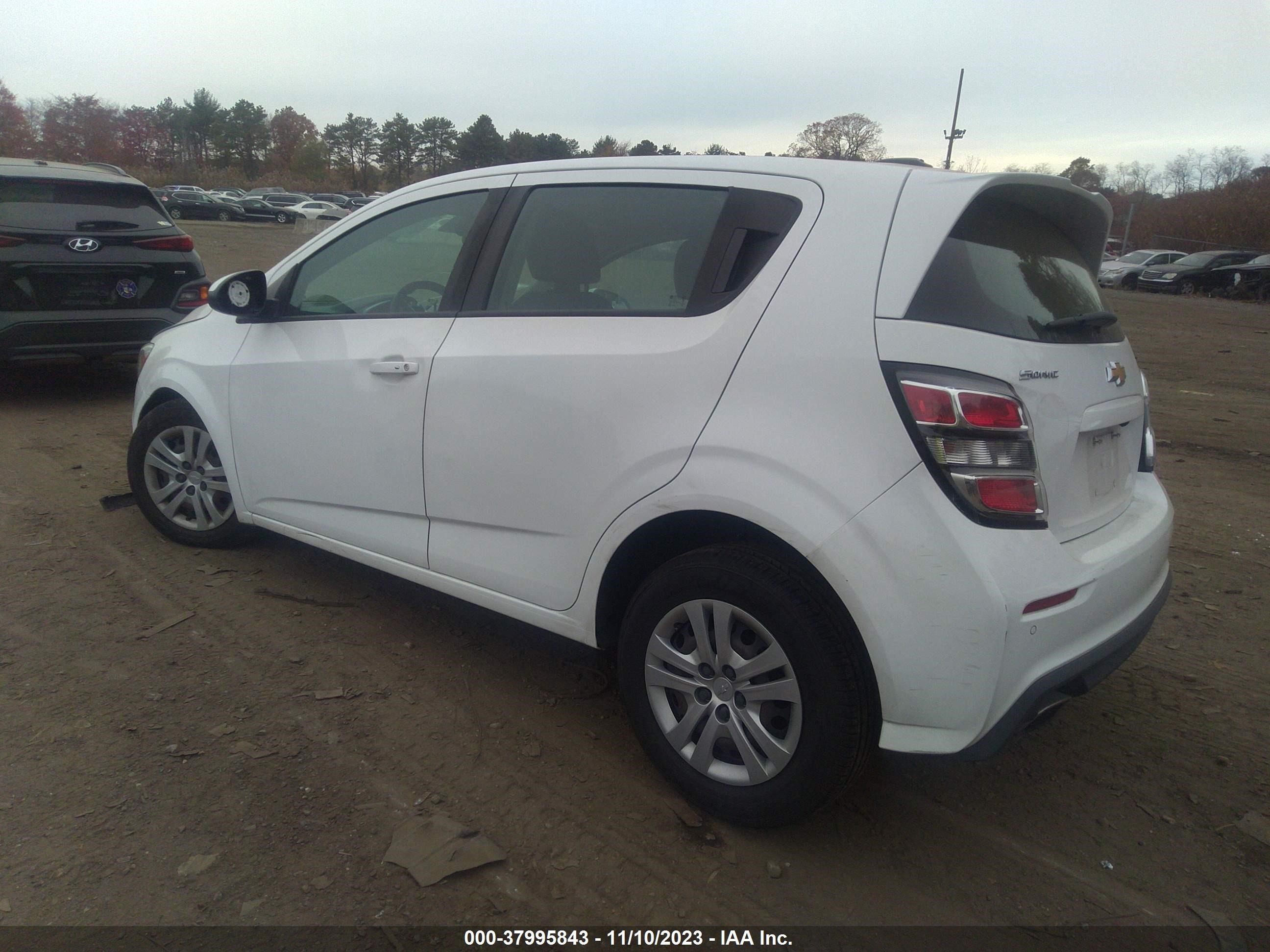 Photo 2 VIN: 1G1JG6SBXK4128350 - CHEVROLET SONIC 