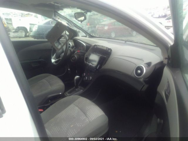 Photo 4 VIN: 1G1JG6SG7H4165523 - CHEVROLET SONIC 