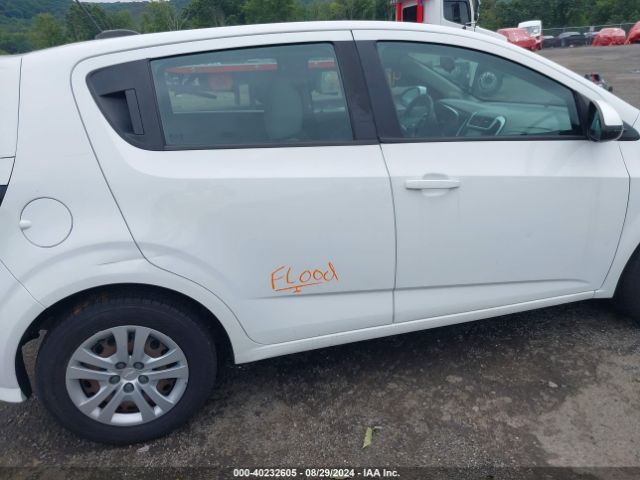 Photo 5 VIN: 1G1JG6SG9H4171808 - CHEVROLET SONIC 