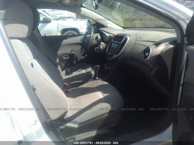 Photo 4 VIN: 1G1JG6SH4H4173362 - CHEVROLET SONIC 