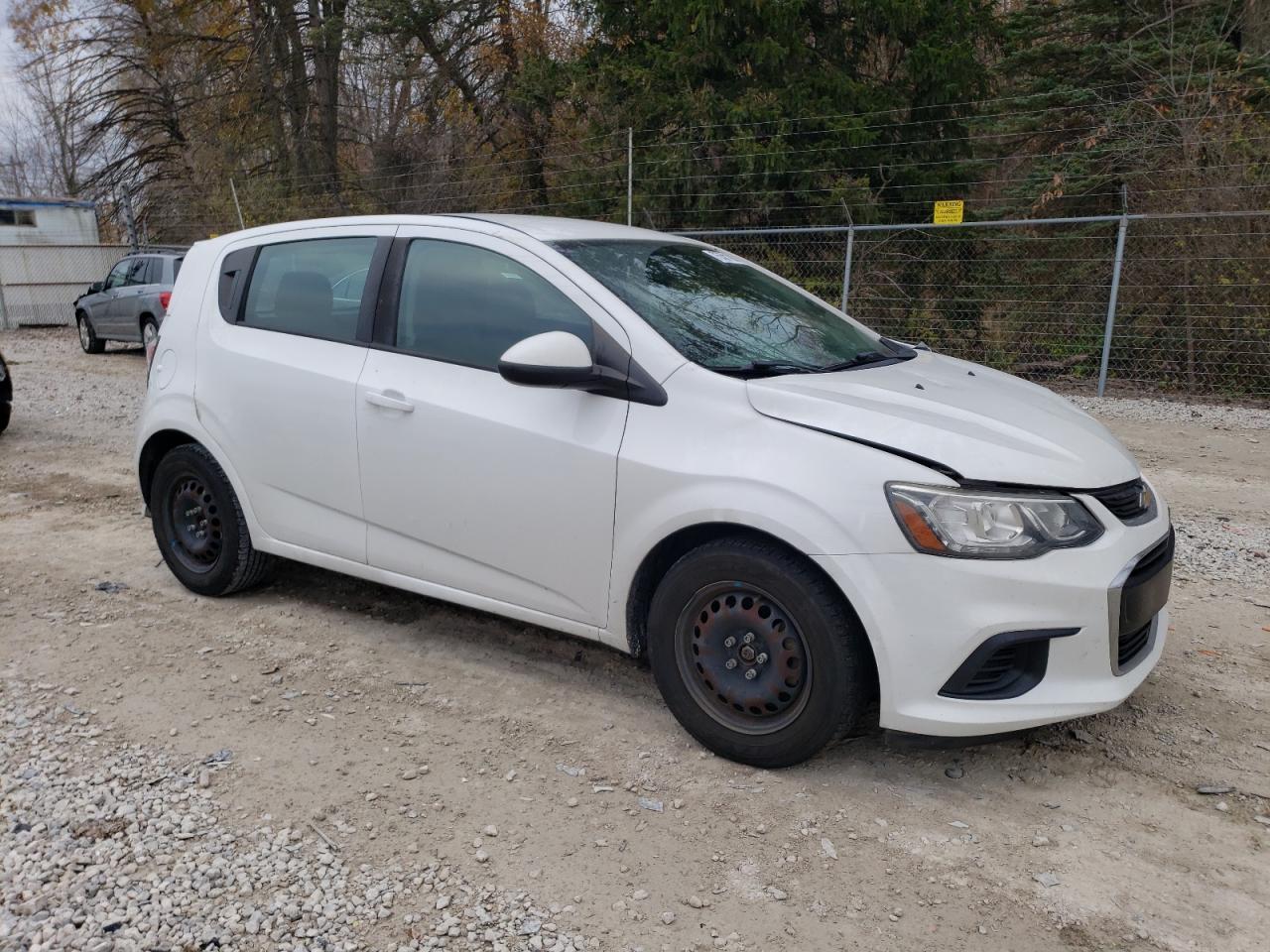 Photo 3 VIN: 1G1JG6SH5H4165898 - CHEVROLET SONIC 