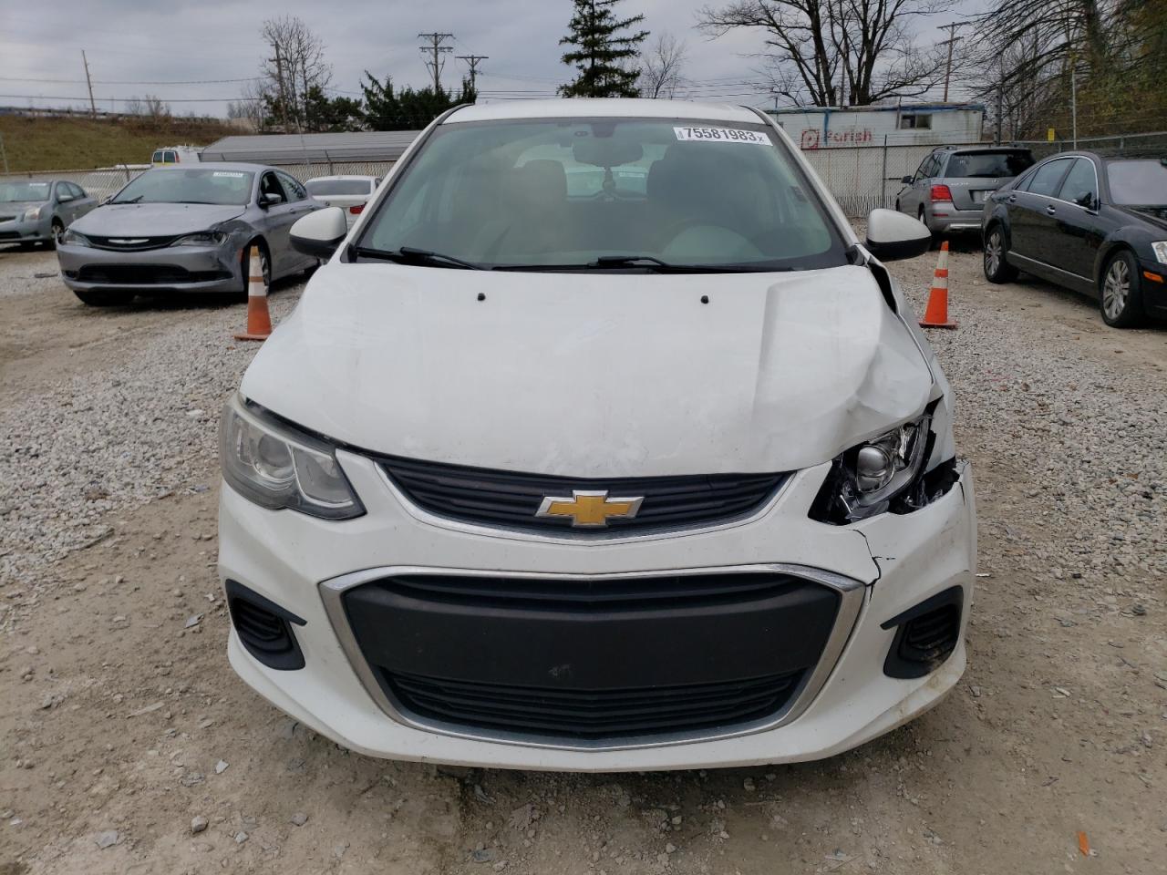 Photo 4 VIN: 1G1JG6SH5H4165898 - CHEVROLET SONIC 