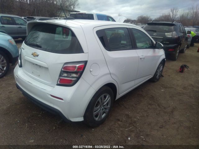 Photo 3 VIN: 1G1JG6SH6H4134174 - CHEVROLET SONIC 