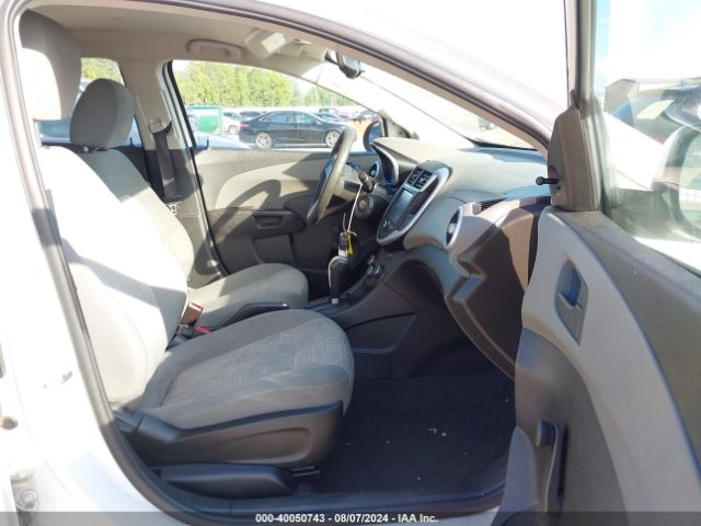 Photo 4 VIN: 1G1JG6SH8H4159609 - CHEVROLET SONIC 