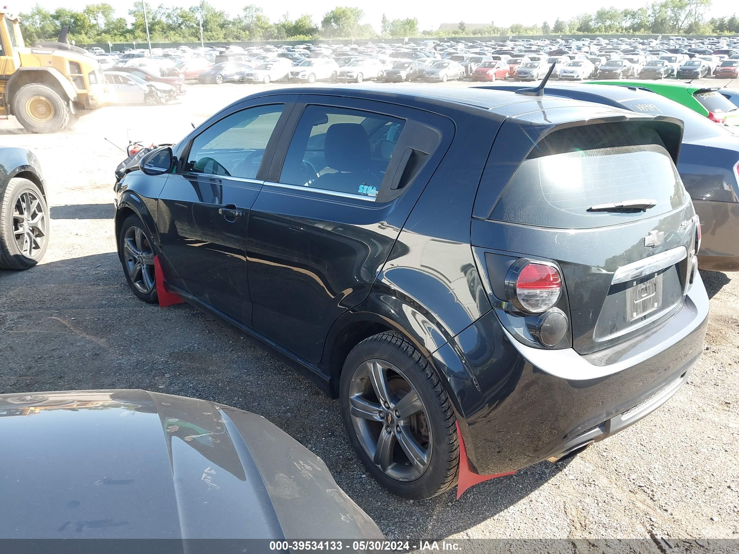 Photo 2 VIN: 1G1JH6SB1E4164168 - CHEVROLET SONIC 