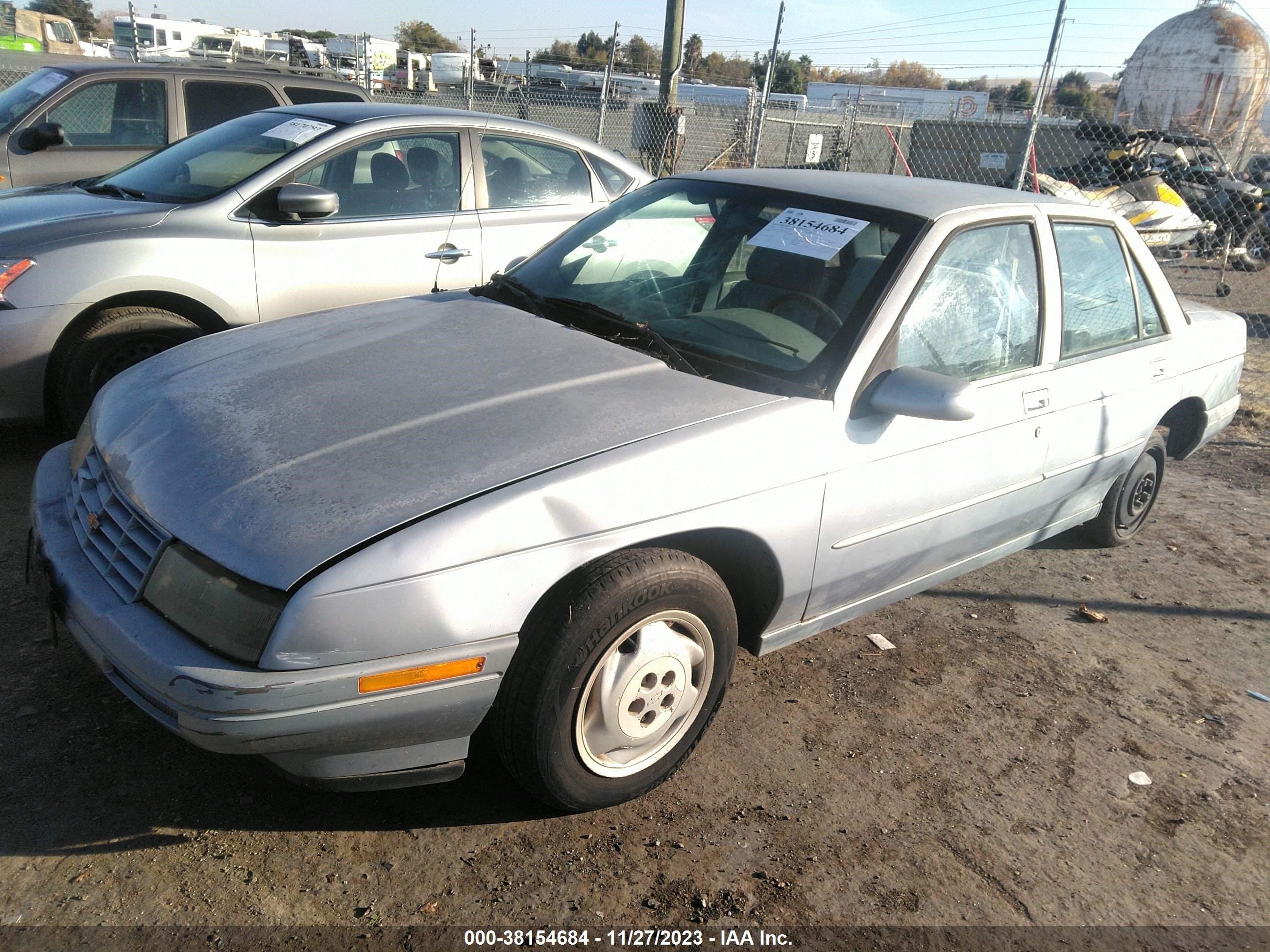 Photo 1 VIN: 1G1LD5542SY225513 - CHEVROLET CORSICA 