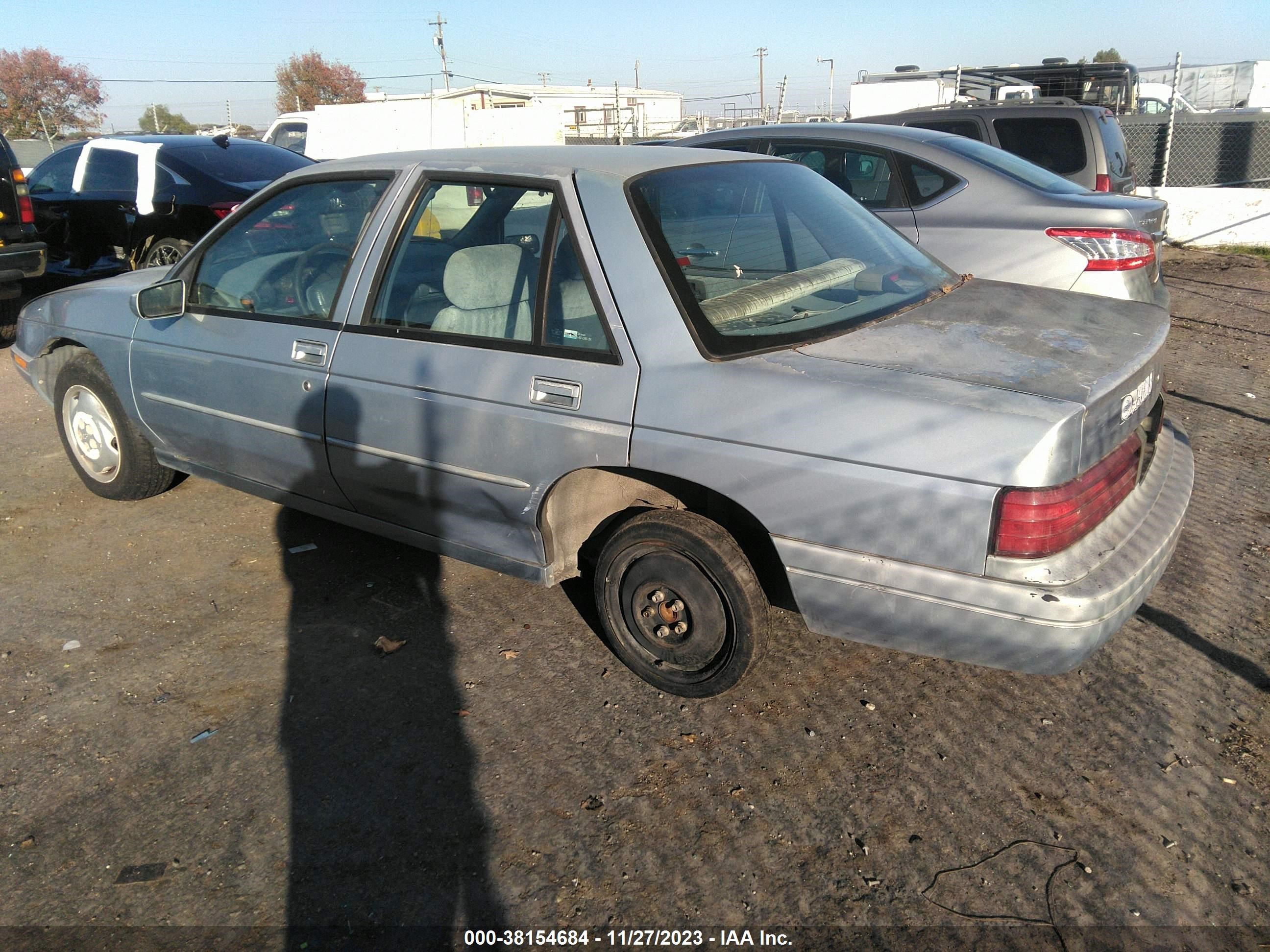 Photo 2 VIN: 1G1LD5542SY225513 - CHEVROLET CORSICA 