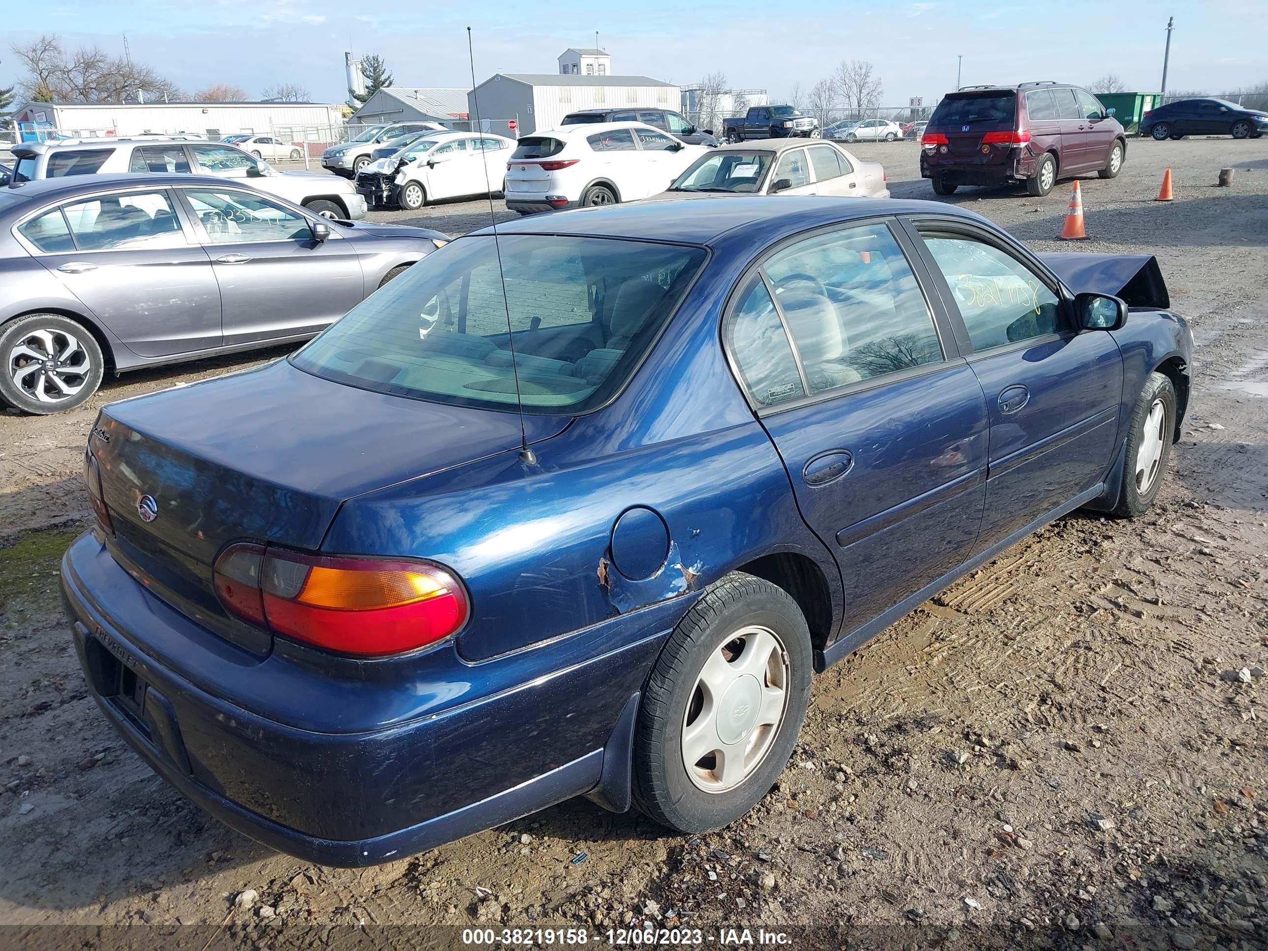 Photo 3 VIN: 1G1ND52J3Y6153633 - CHEVROLET MALIBU 