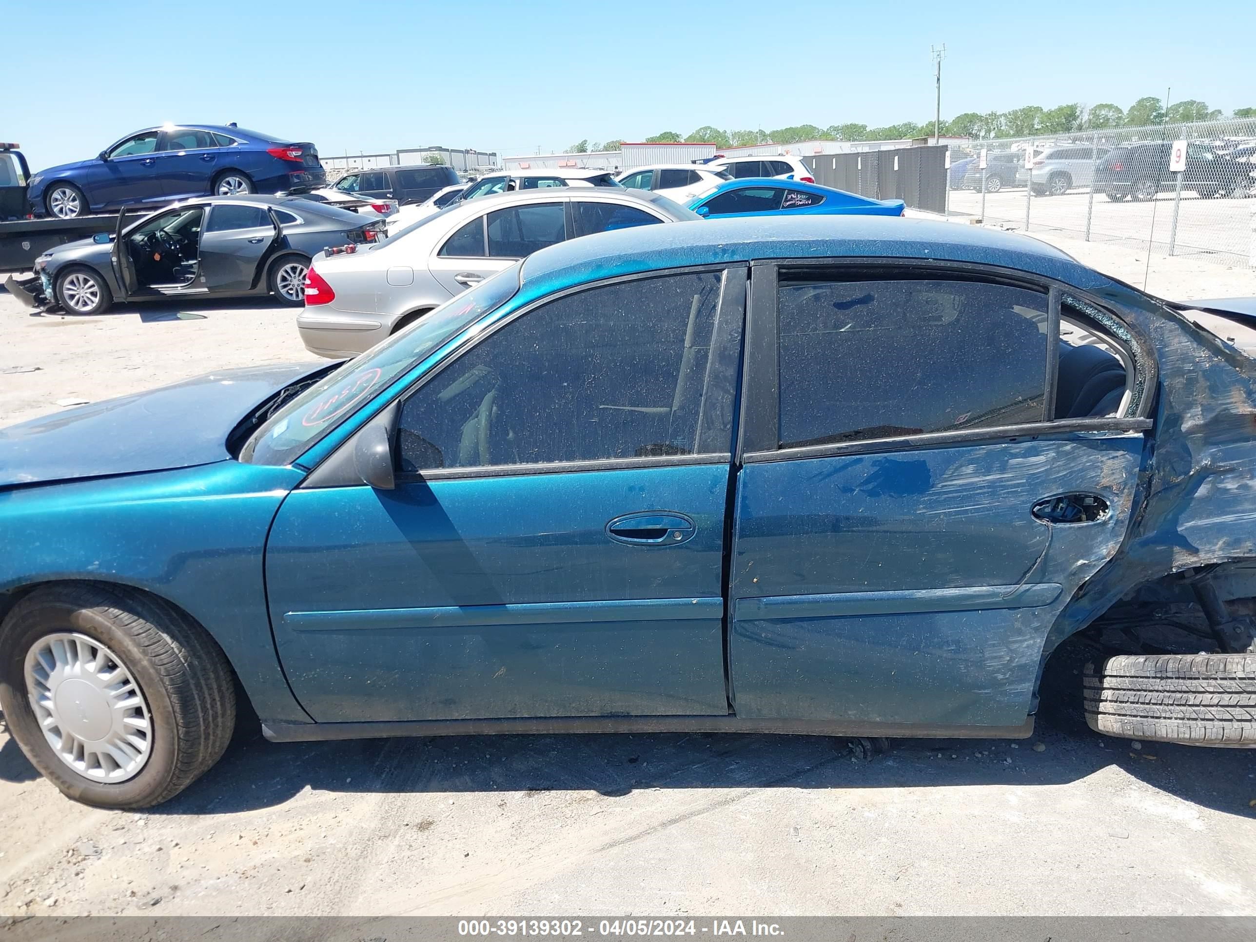 Photo 12 VIN: 1G1ND52J42M560699 - CHEVROLET MALIBU 