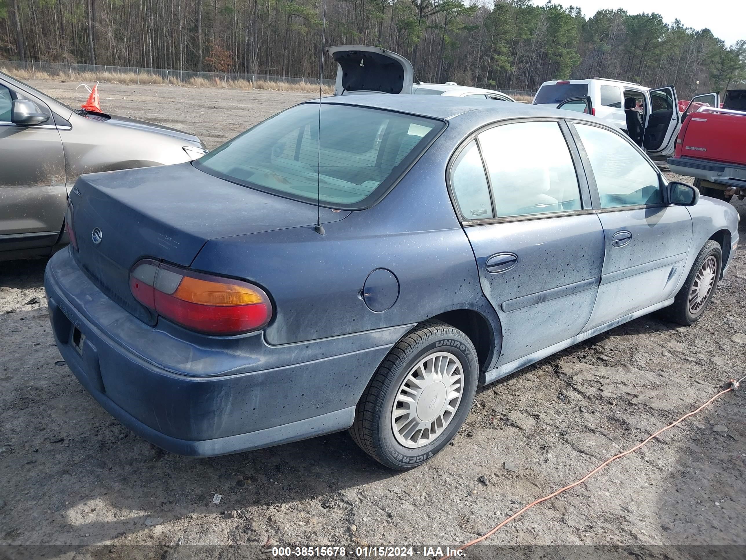 Photo 3 VIN: 1G1ND52J6Y6245979 - CHEVROLET MALIBU 