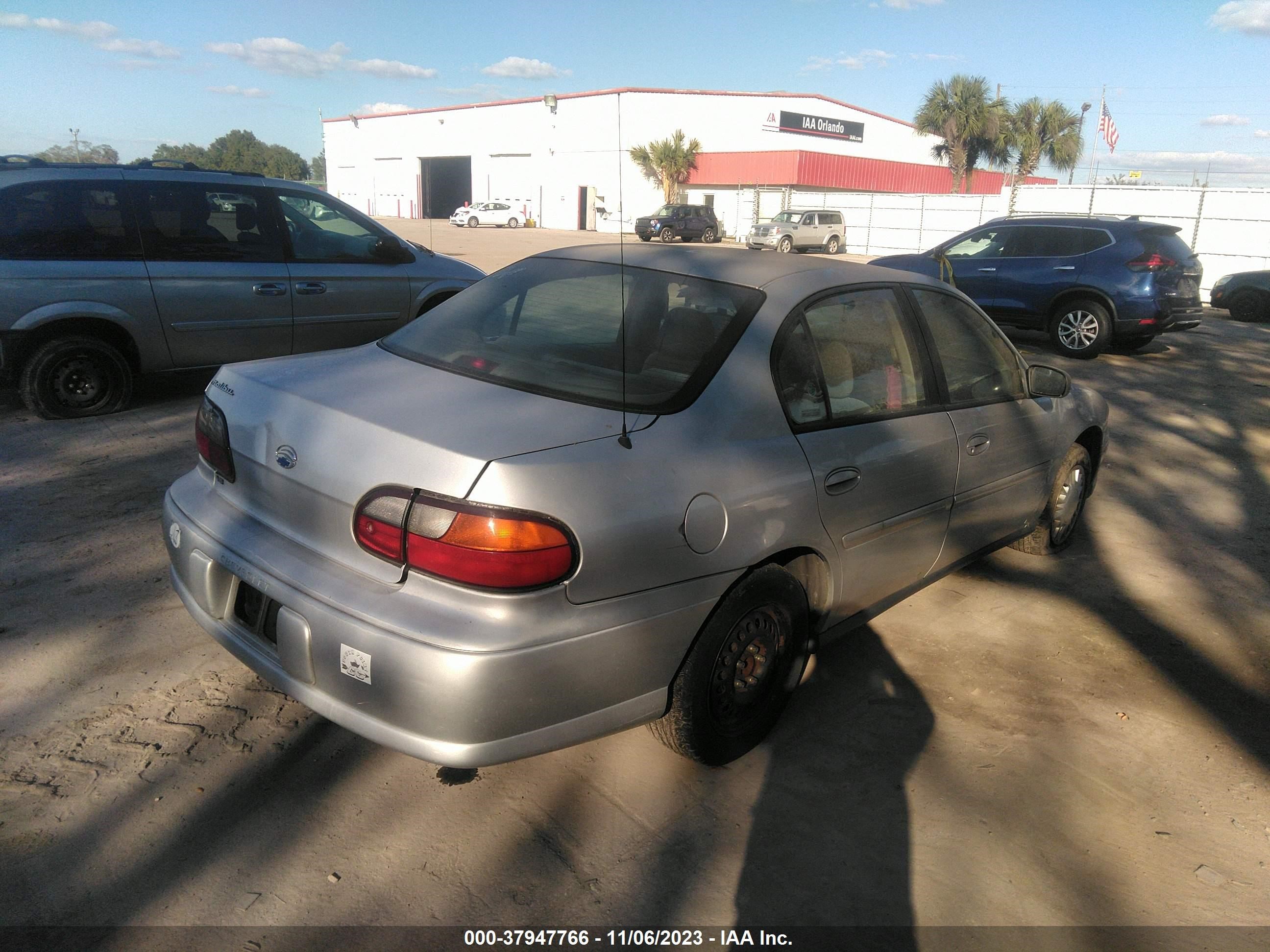 Photo 3 VIN: 1G1ND52JX2M634935 - CHEVROLET MALIBU 