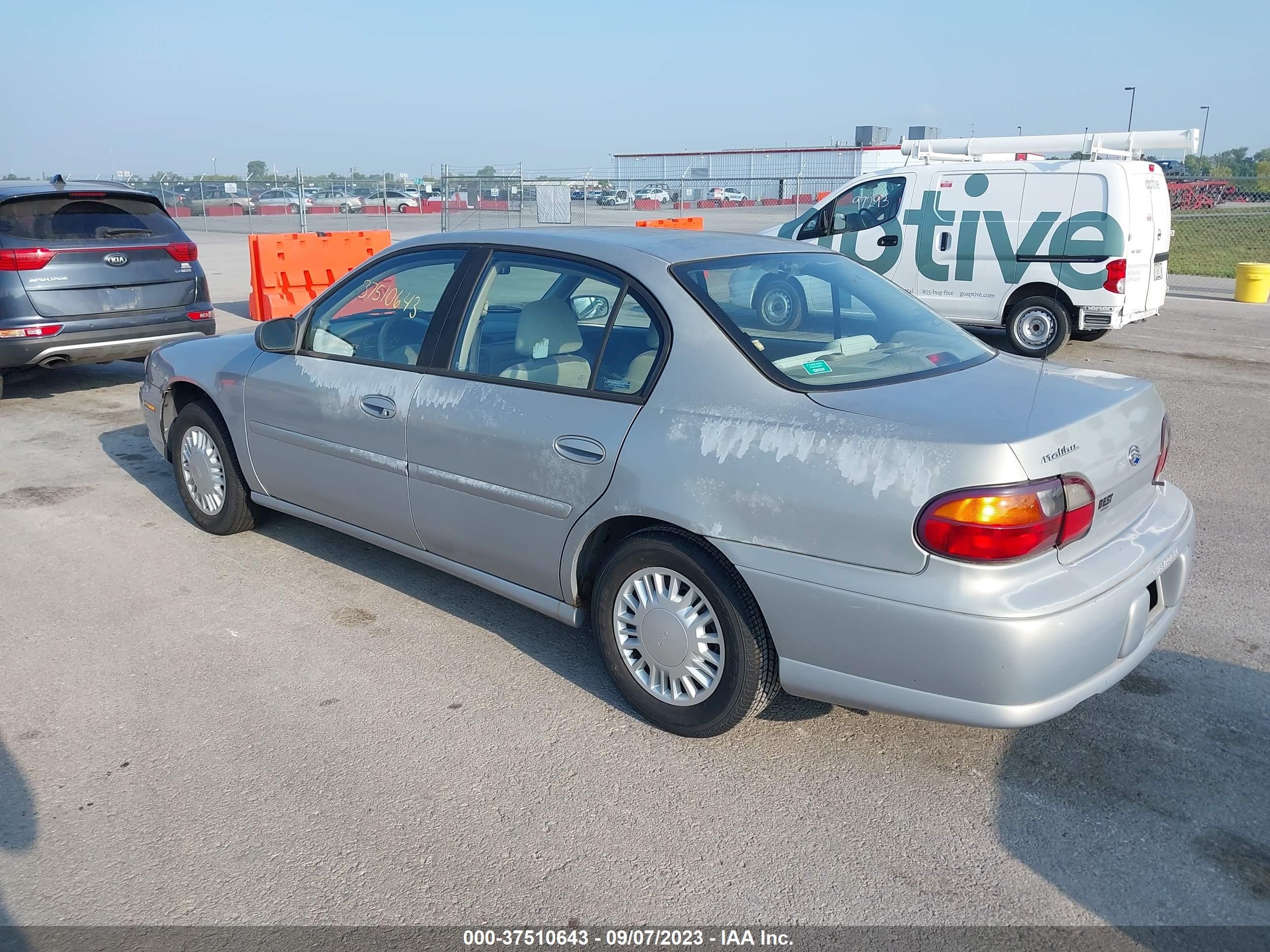 Photo 2 VIN: 1G1ND52JXY6160630 - CHEVROLET MALIBU 