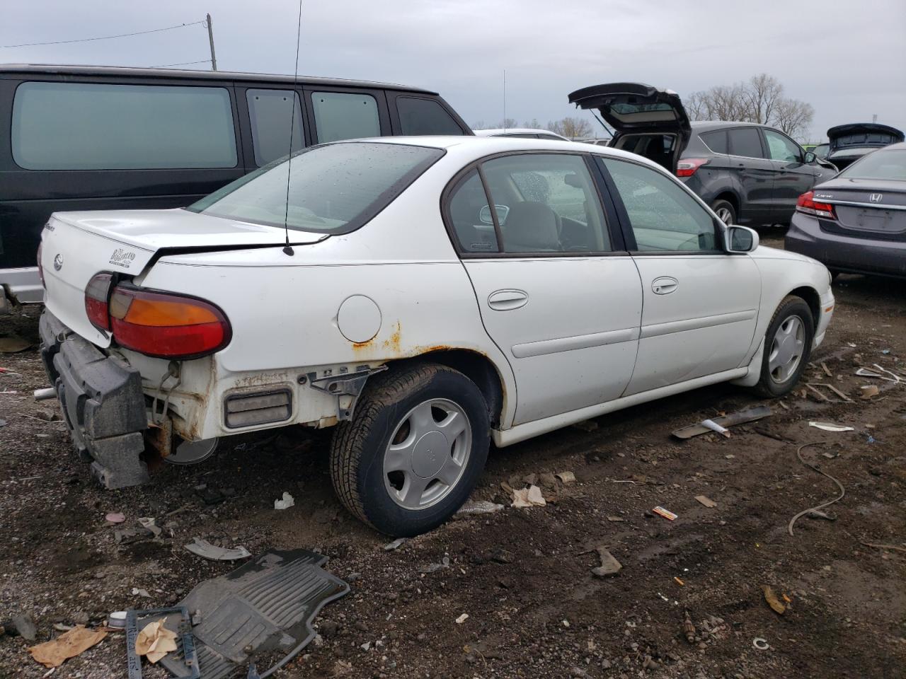 Photo 2 VIN: 1G1NE52J0Y6128069 - CHEVROLET MALIBU 