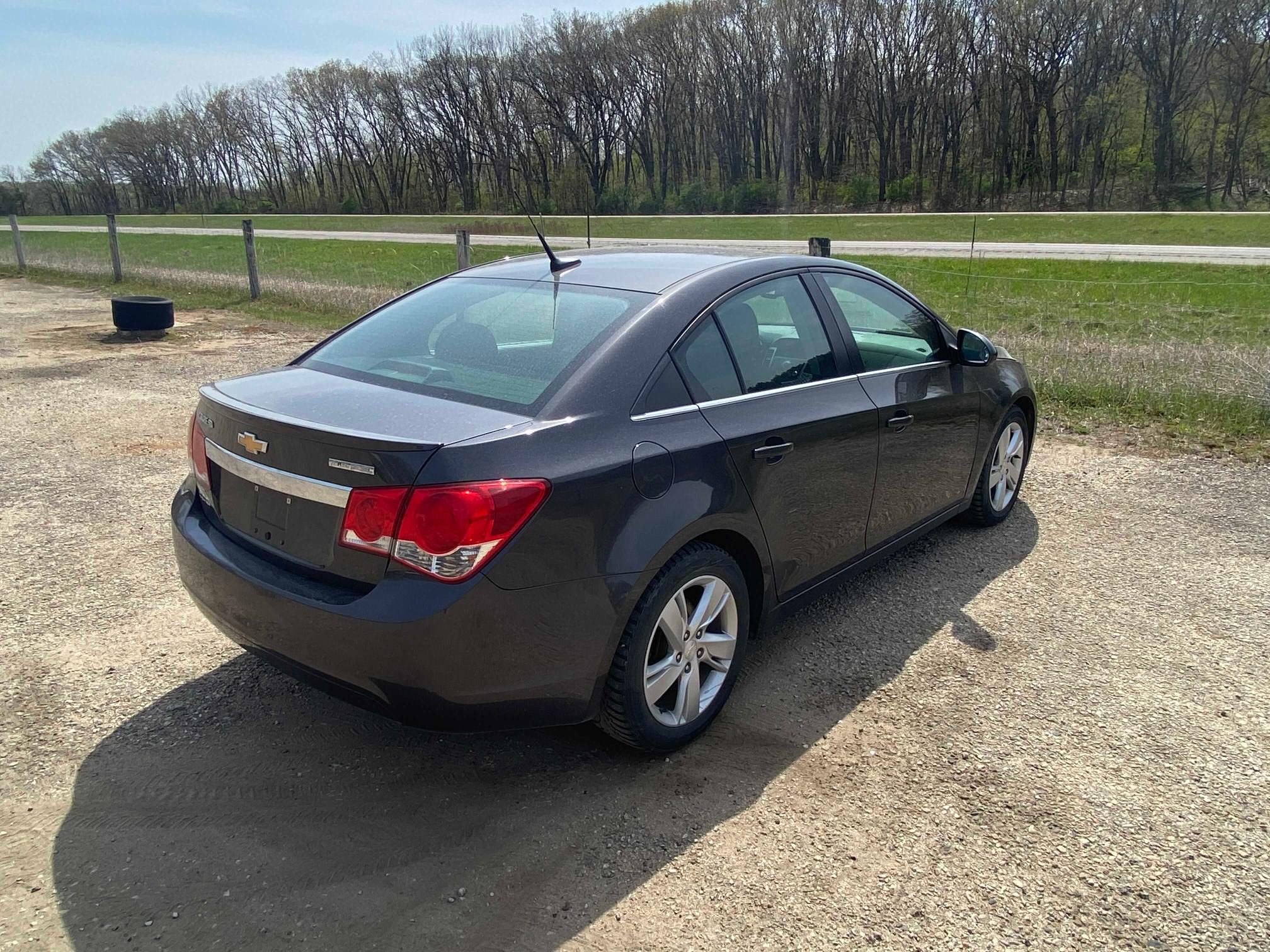 Photo 3 VIN: 1G1P75SZ0E7406435 - CHEVROLET CRUZE 