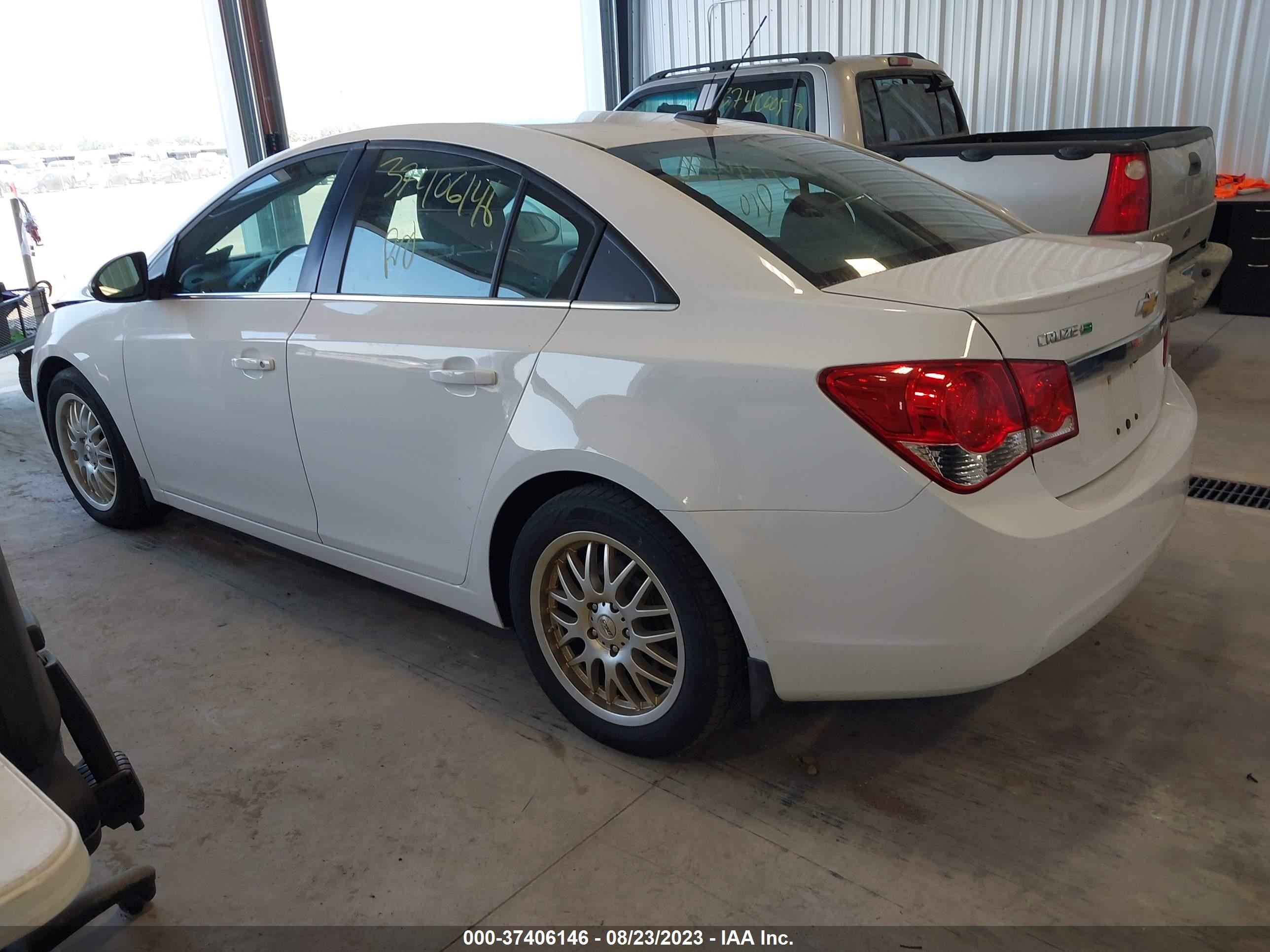 Photo 2 VIN: 1G1P75SZ6E7211942 - CHEVROLET CRUZE 