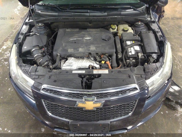 Photo 9 VIN: 1G1P75SZ9E7100303 - CHEVROLET CRUZE 