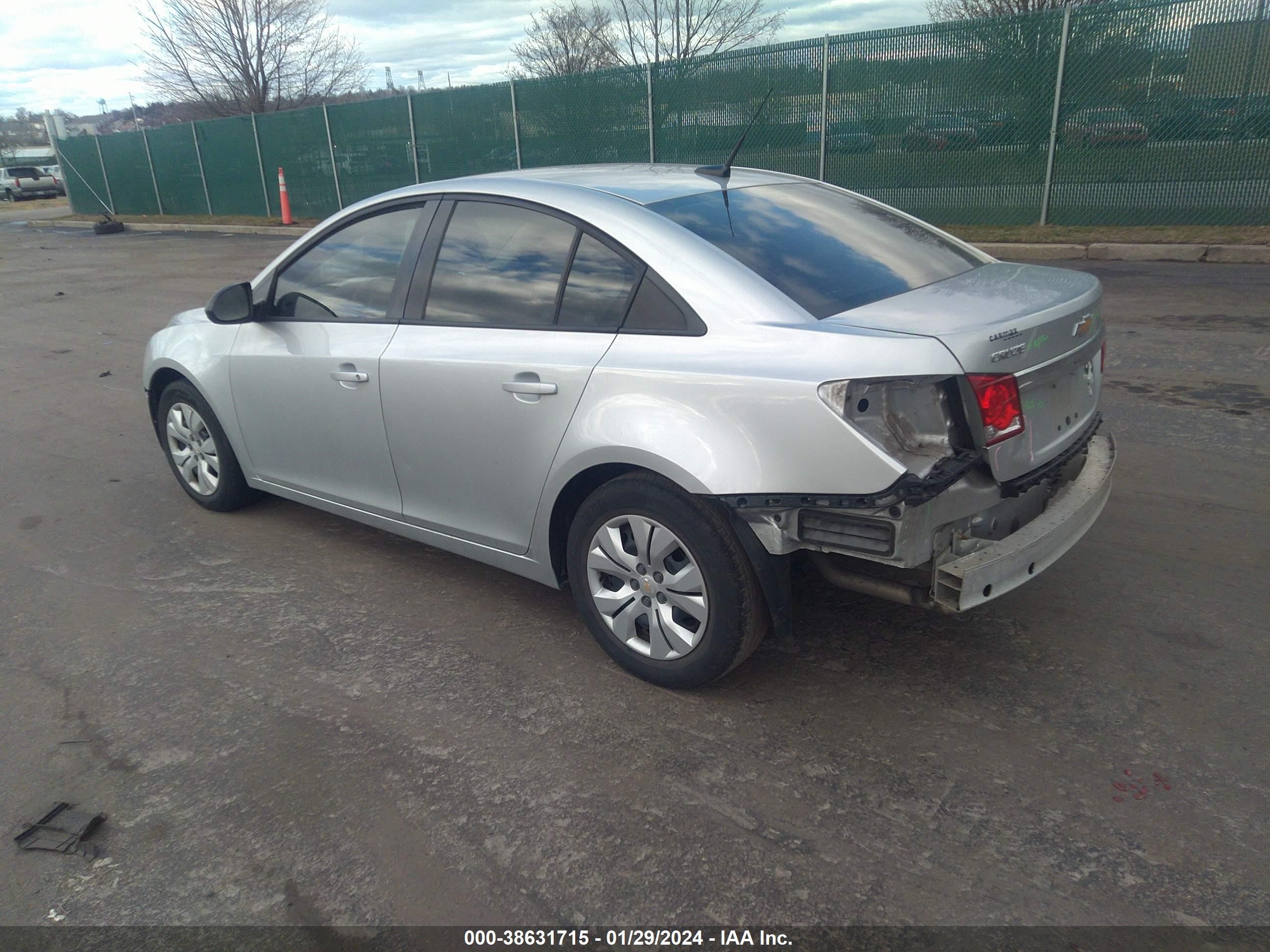 Photo 2 VIN: 1G1PA5SG3D7233640 - CHEVROLET CRUZE 