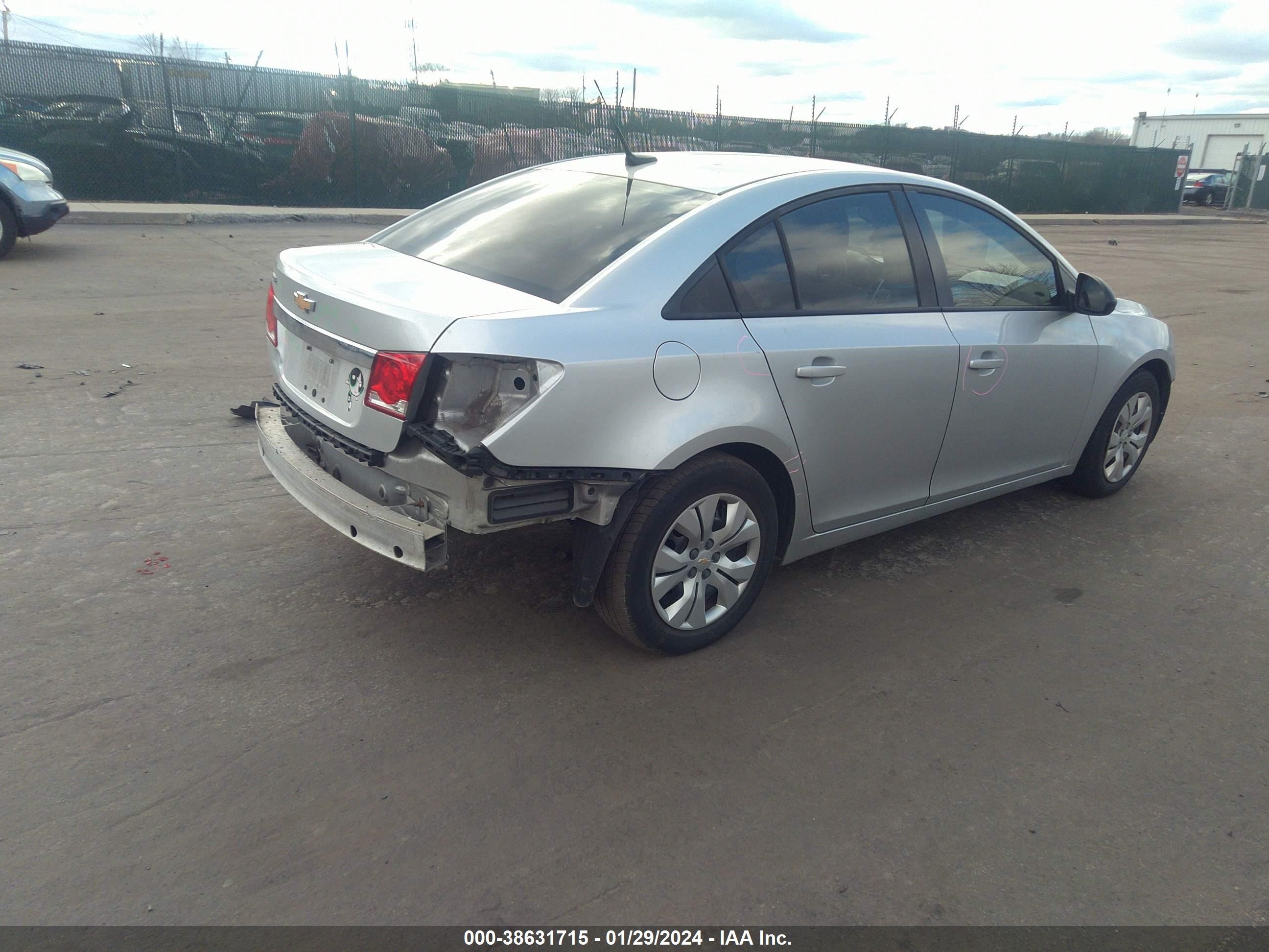 Photo 3 VIN: 1G1PA5SG3D7233640 - CHEVROLET CRUZE 