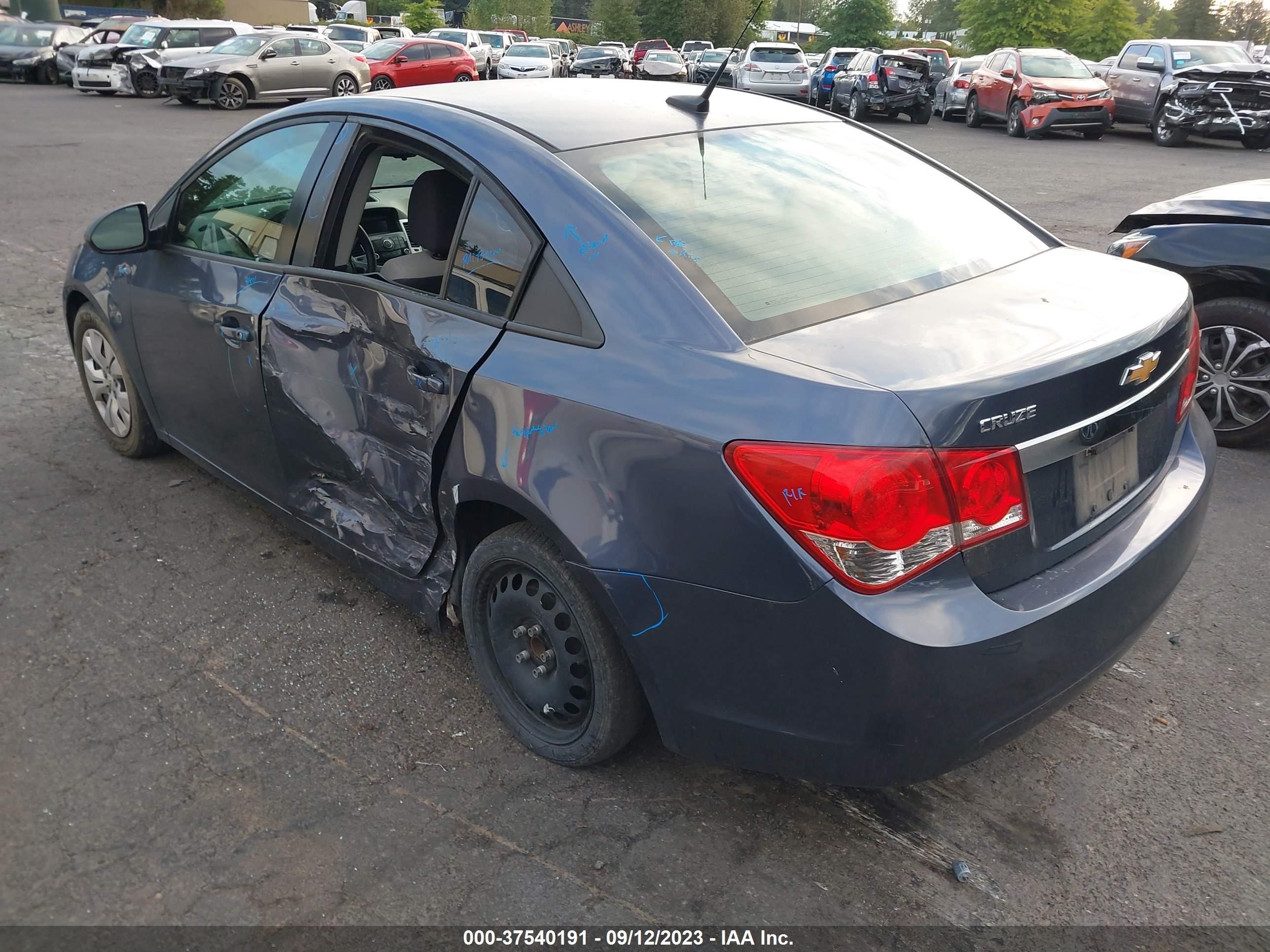 Photo 2 VIN: 1G1PA5SG3E7292012 - CHEVROLET CRUZE 